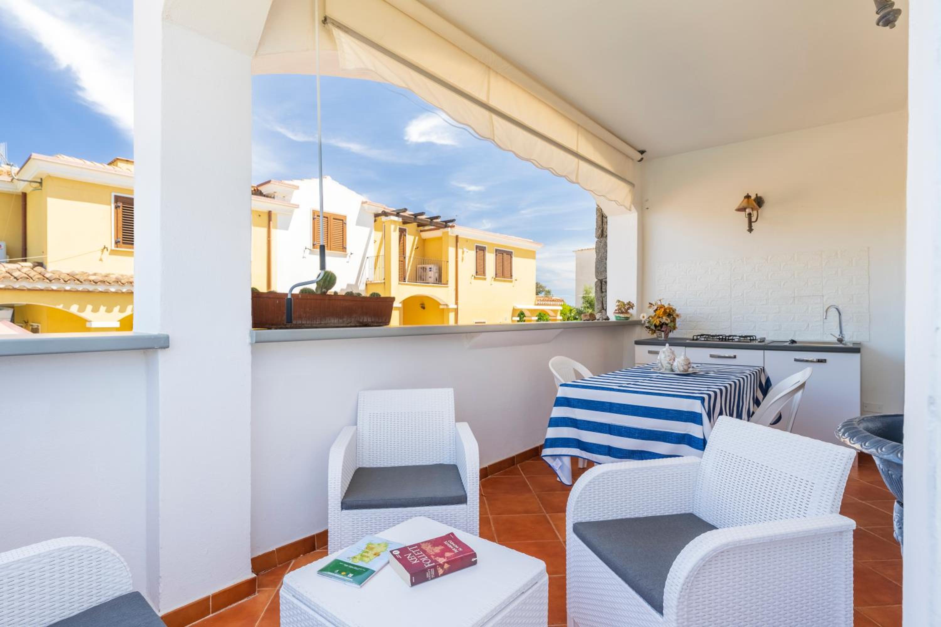 King Suite with Balcony photo 3