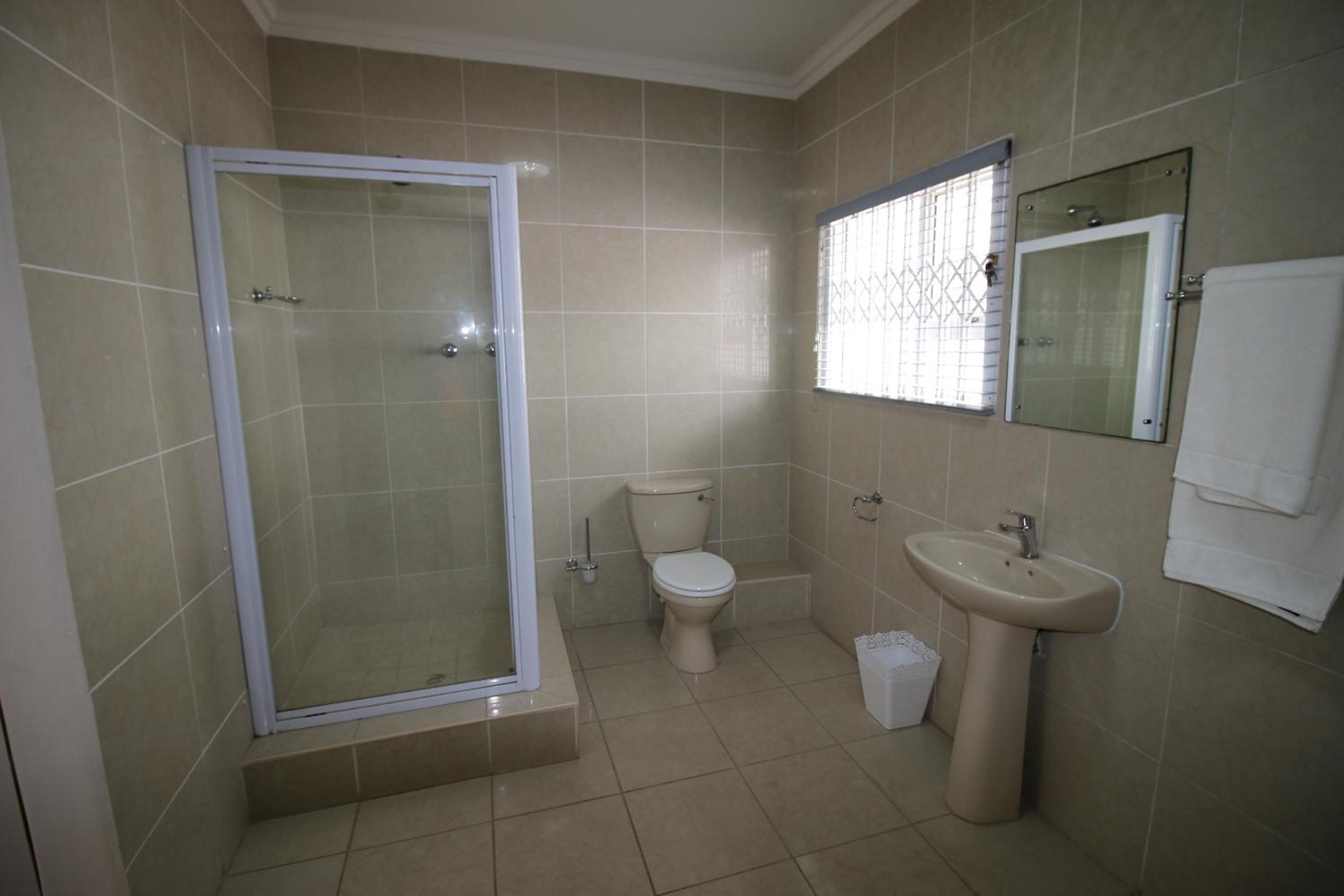 Deluxe King Room photo 2