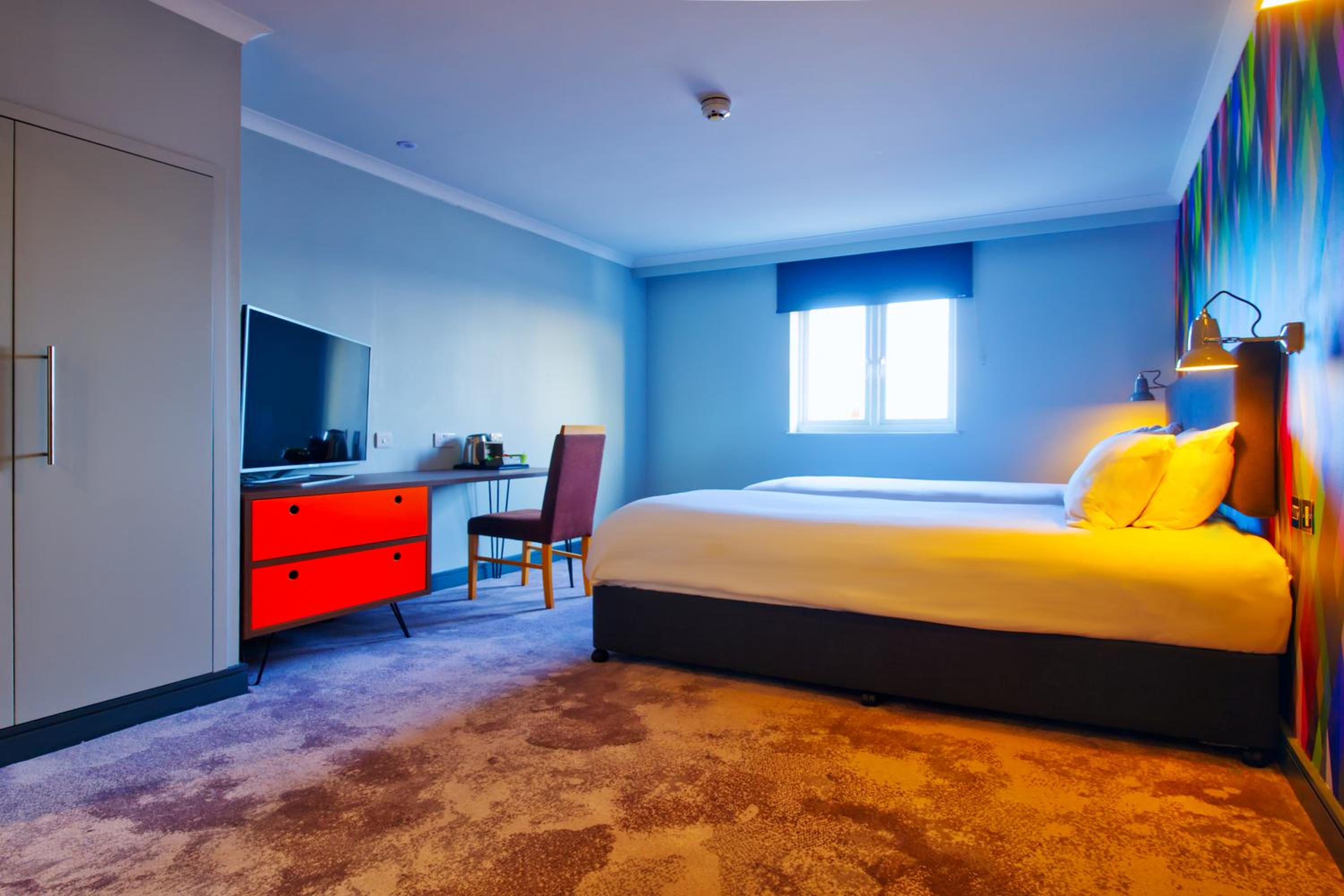 Twin Room - Photo 3