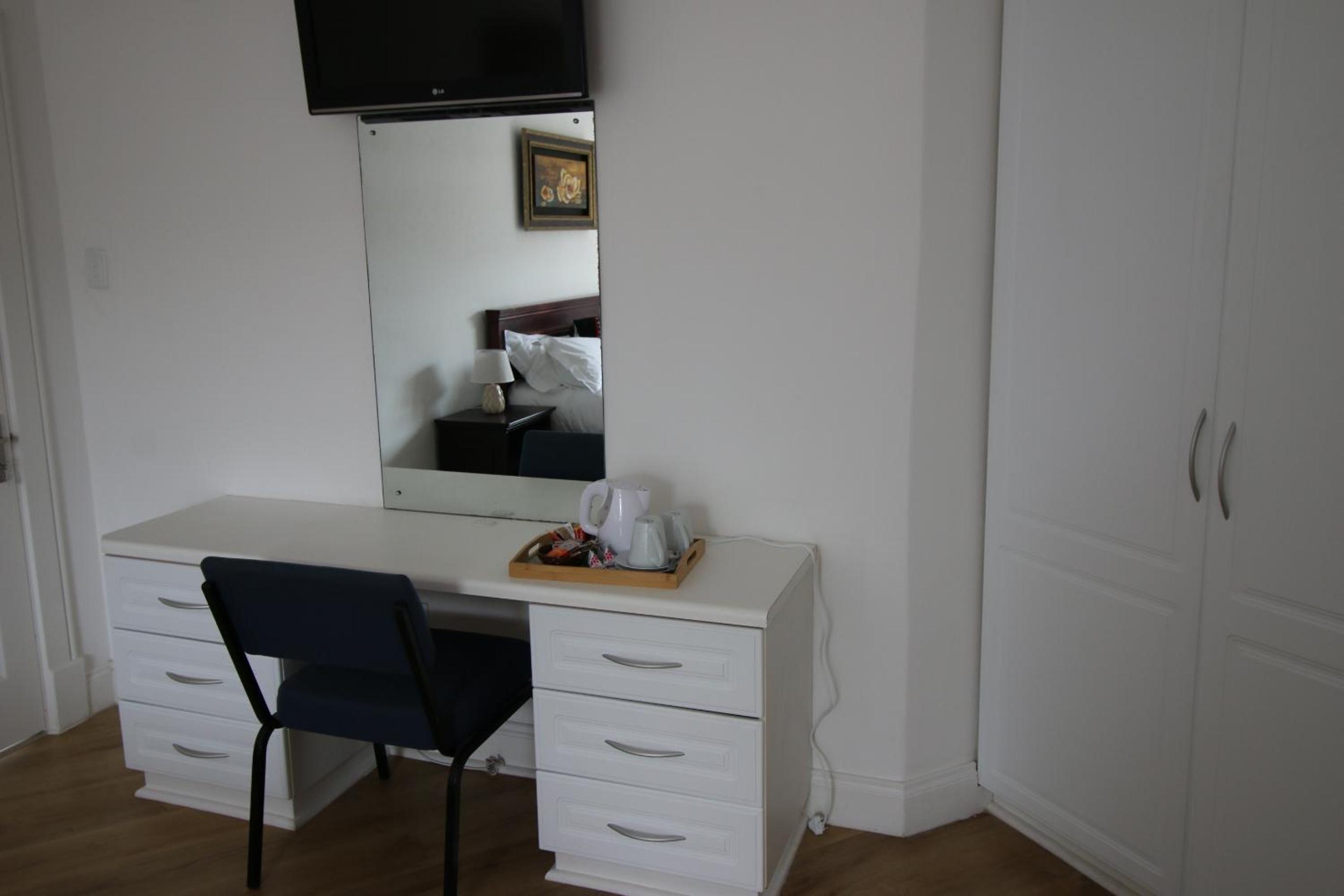 Superior King Room photo 2