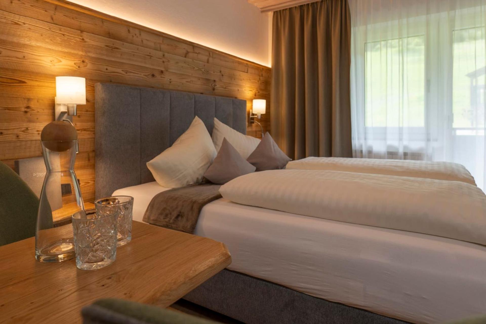 Standard Double Room with Balcony - Annex photo 3