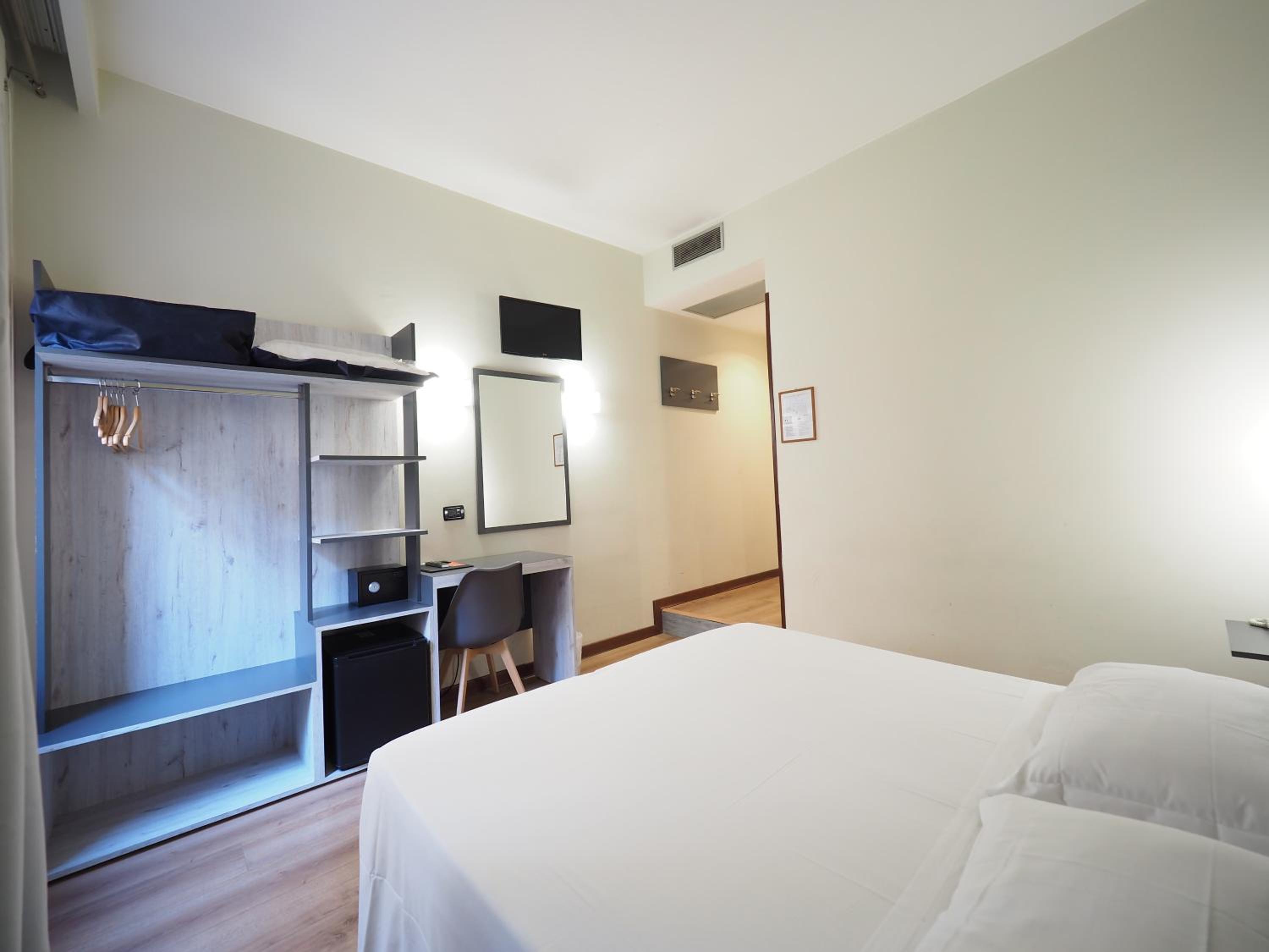 Double Room photo 3