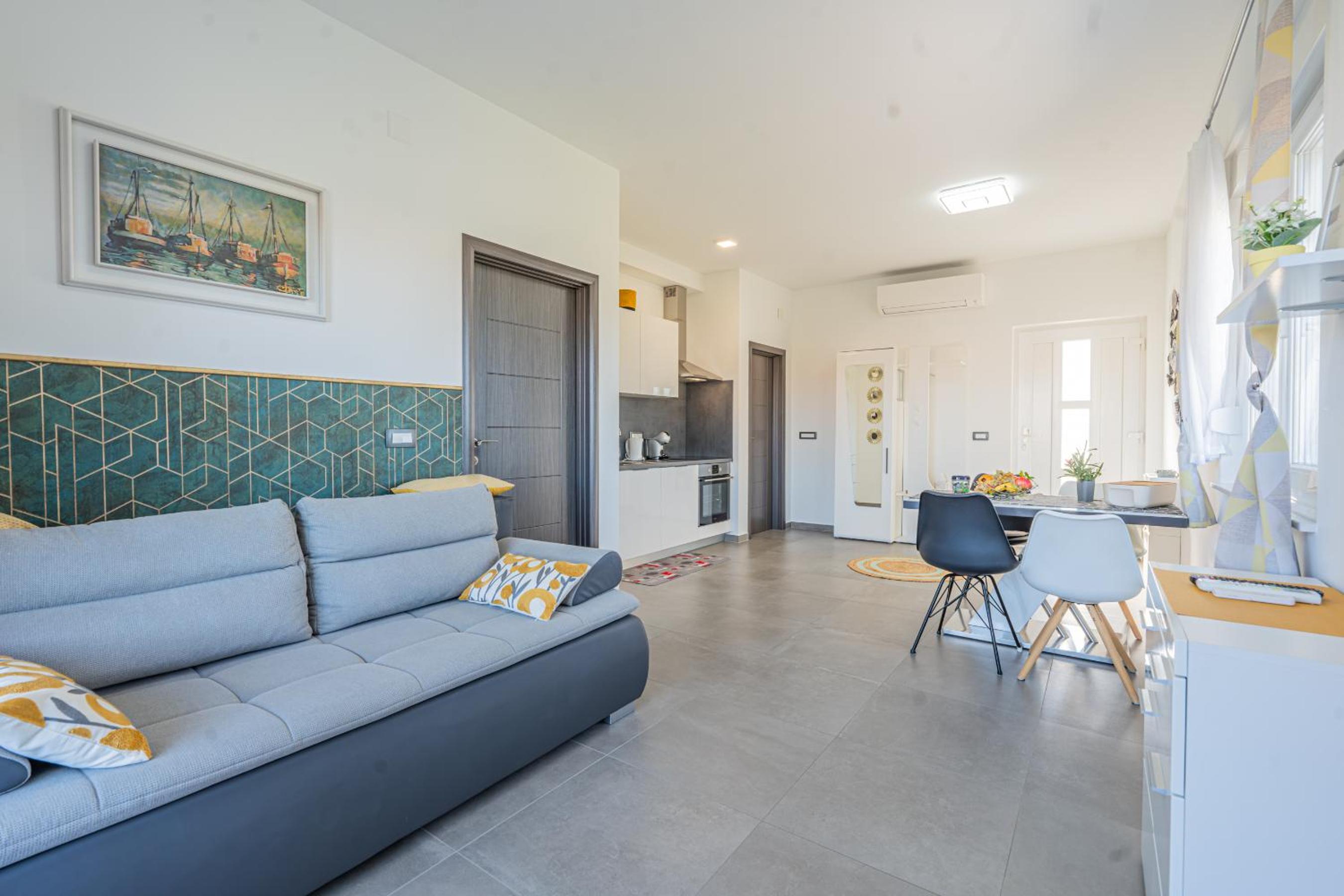 Apartment photo 1