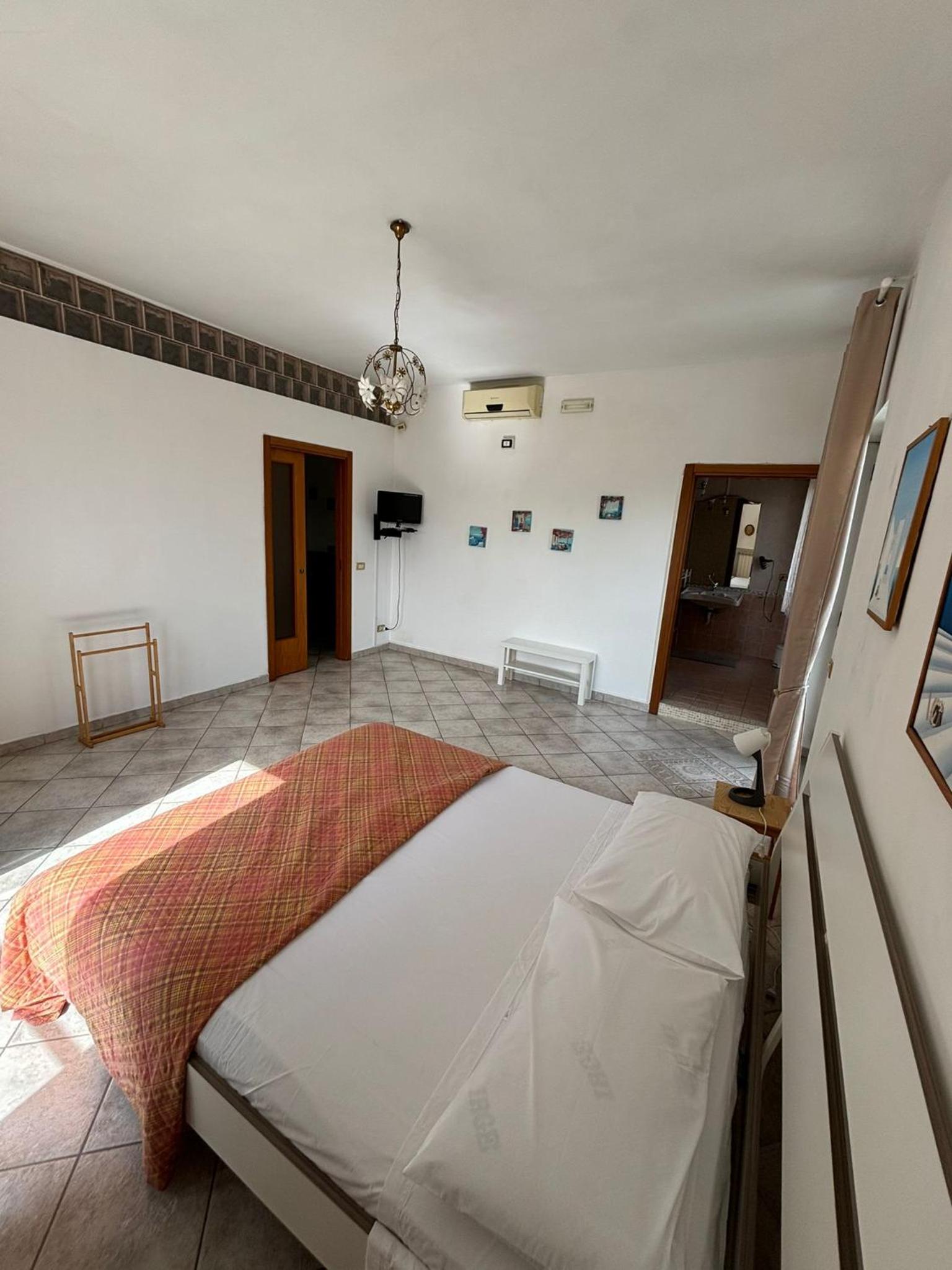 Four-Bedroom House - Photo 30