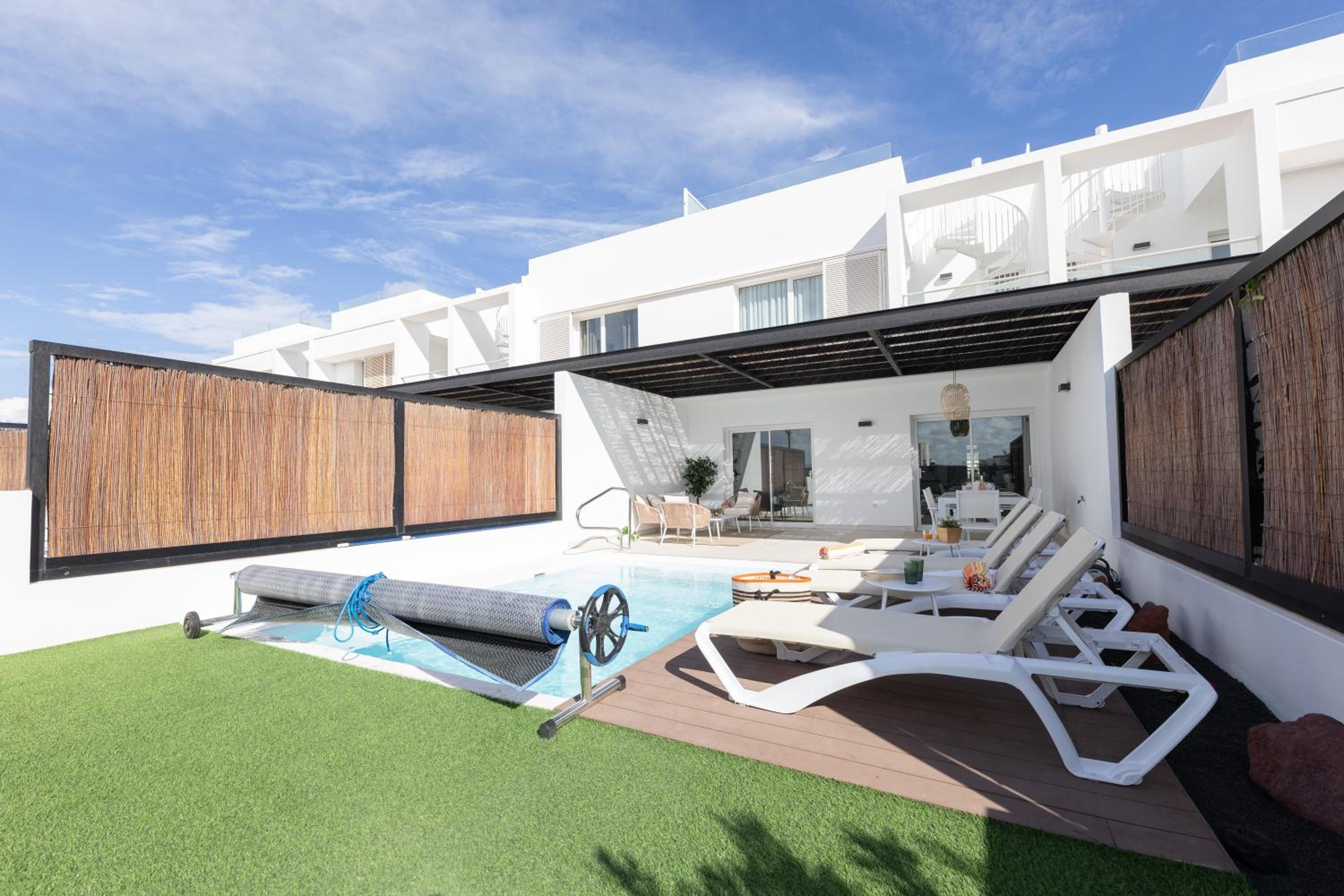 Villa with Private Pool photo 2