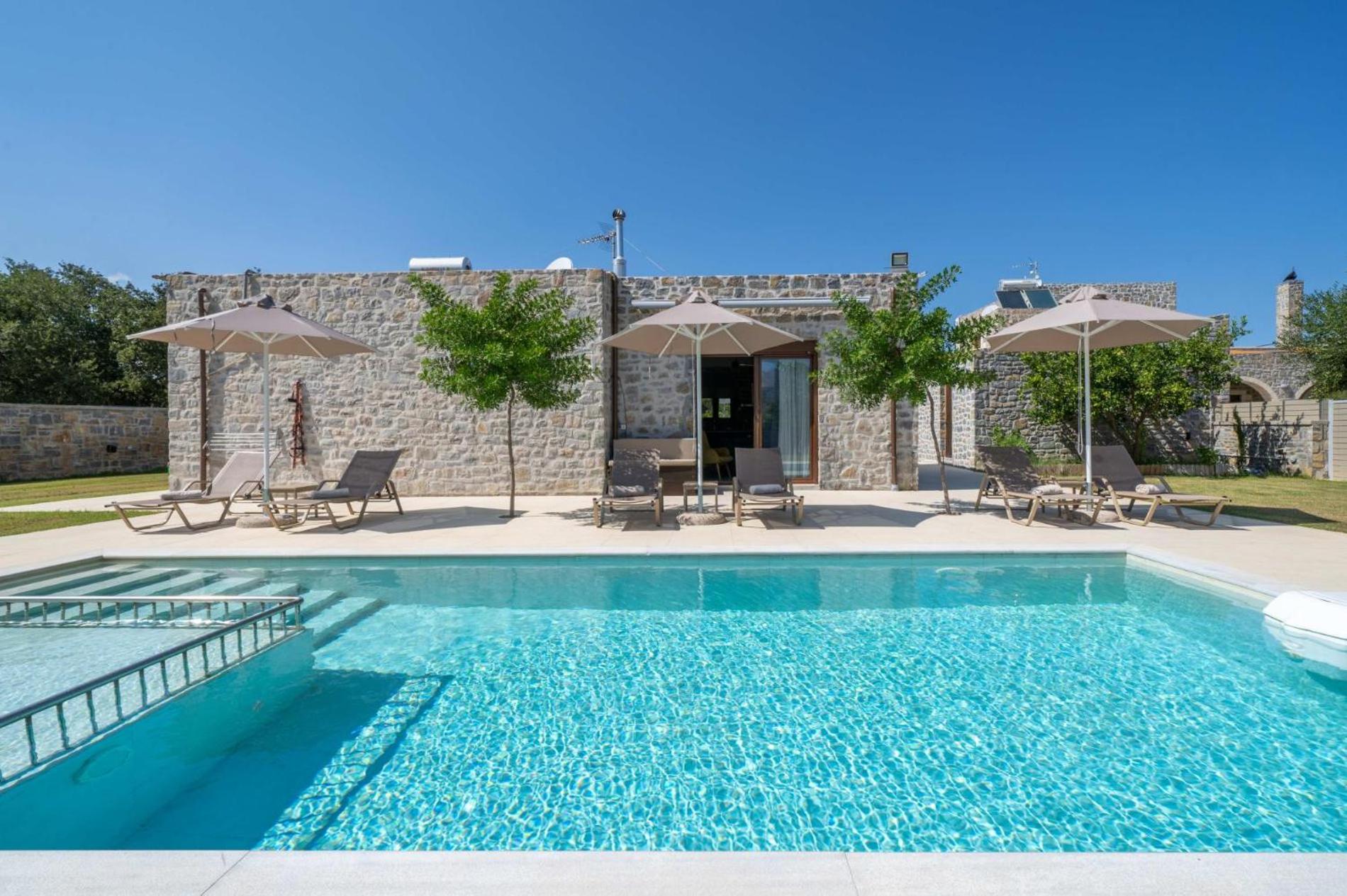 Three-Bedroom Villa photo 3