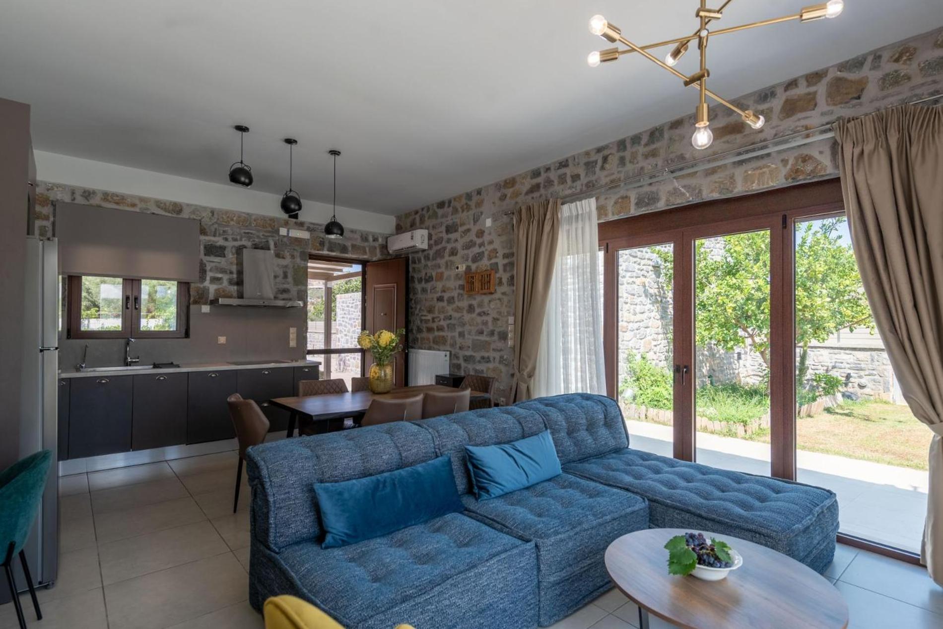 Three-Bedroom Villa photo 1