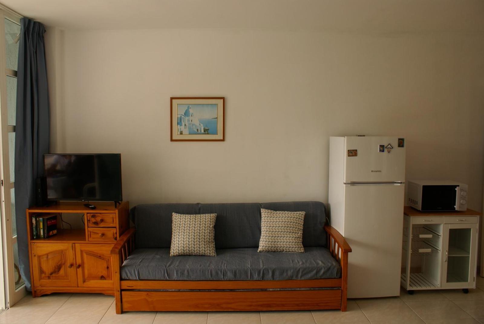 One-Bedroom Apartment photo 2