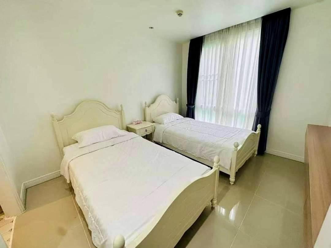 Two-Bedroom Apartment with Pool Access - Photo 8