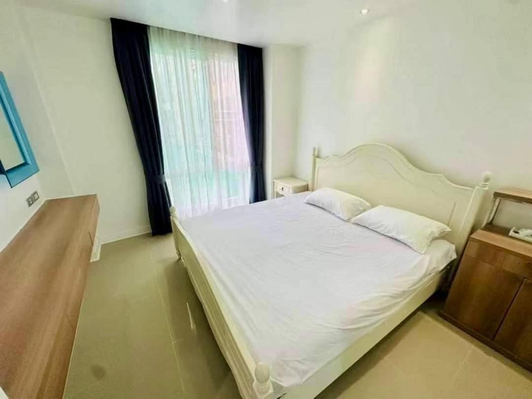 Two-Bedroom Apartment with Pool Access - Photo 7
