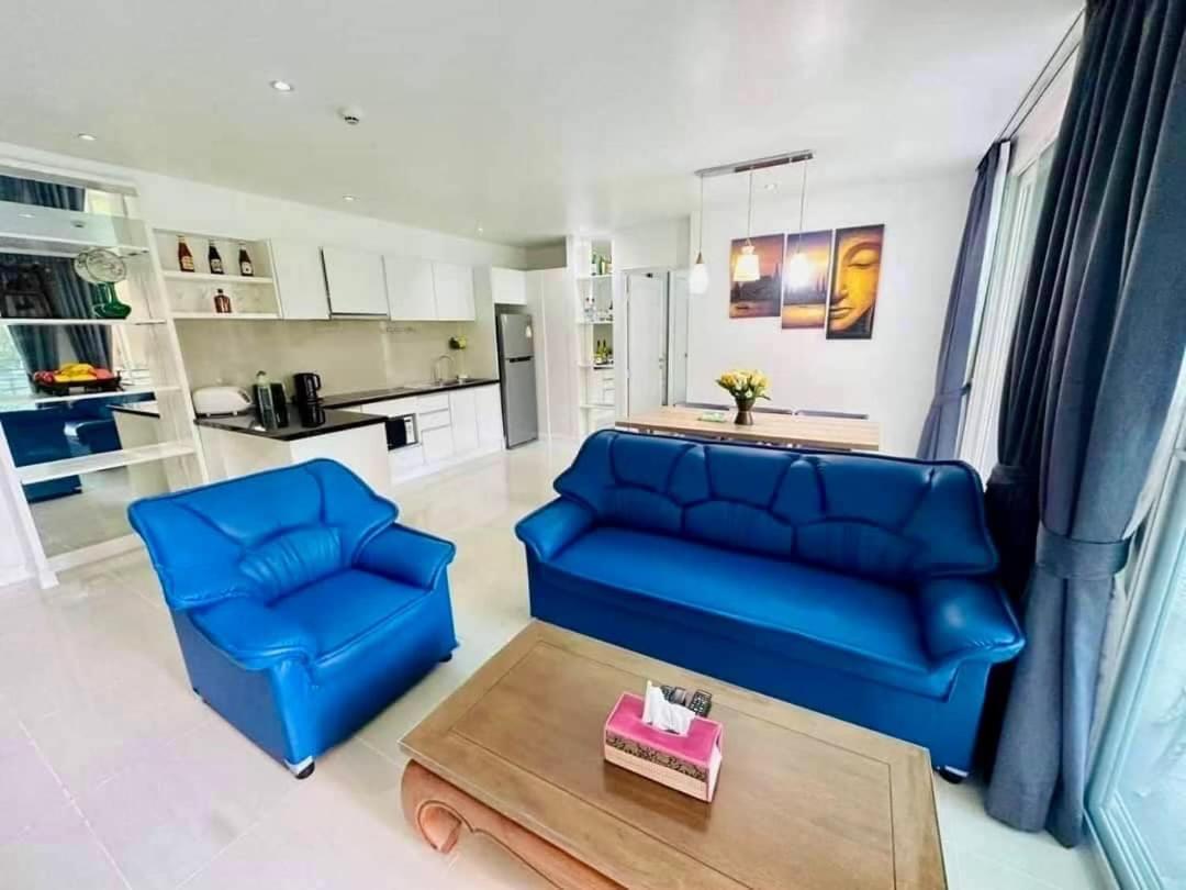 Two-Bedroom Apartment with Pool Access - Photo 6