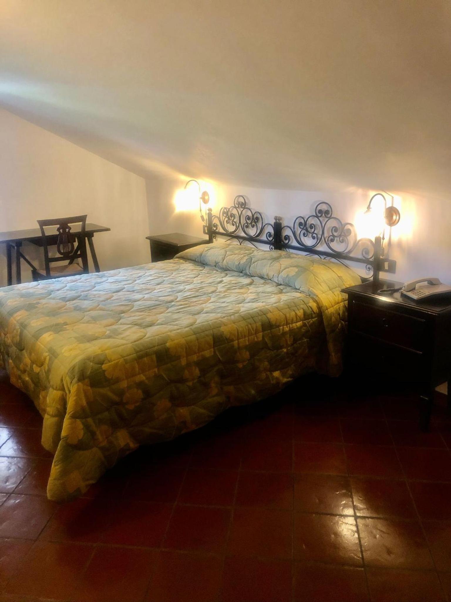 Double or Twin Room with Mountain View - Attic