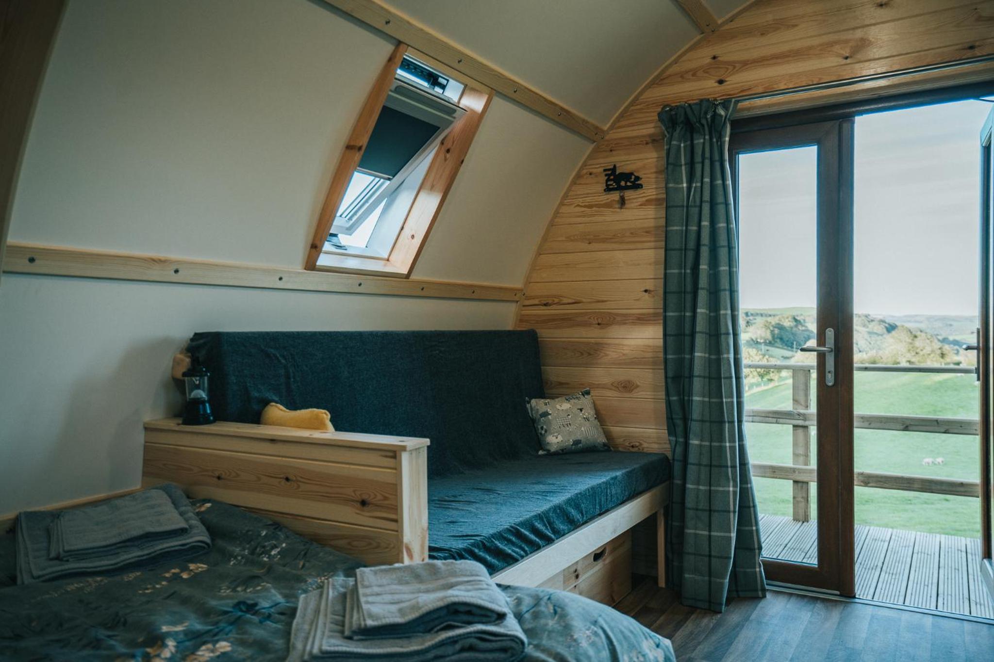 Standard Cabin with Hot Tub photo 2