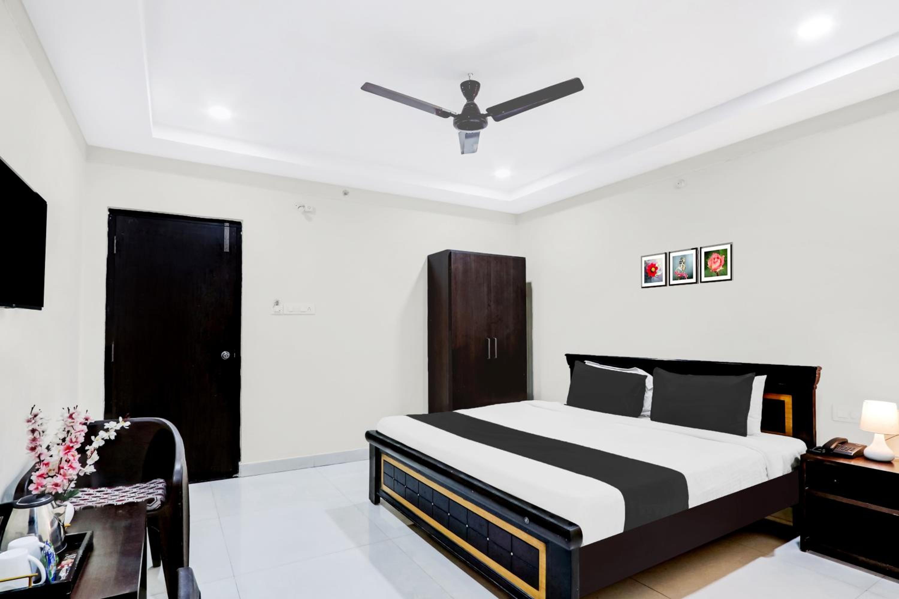Deluxe Double Room photo 3