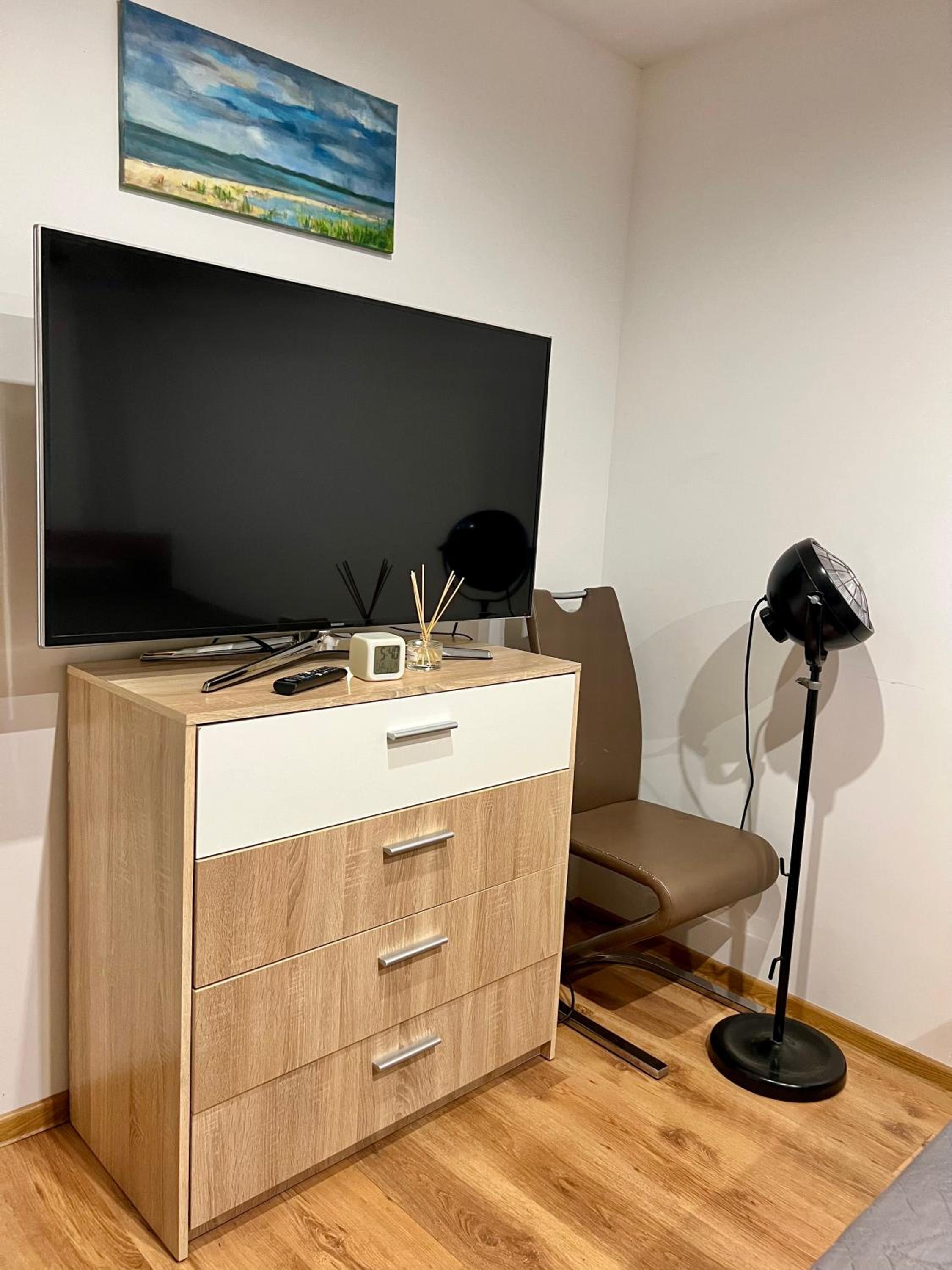 One-Bedroom Apartment photo 2