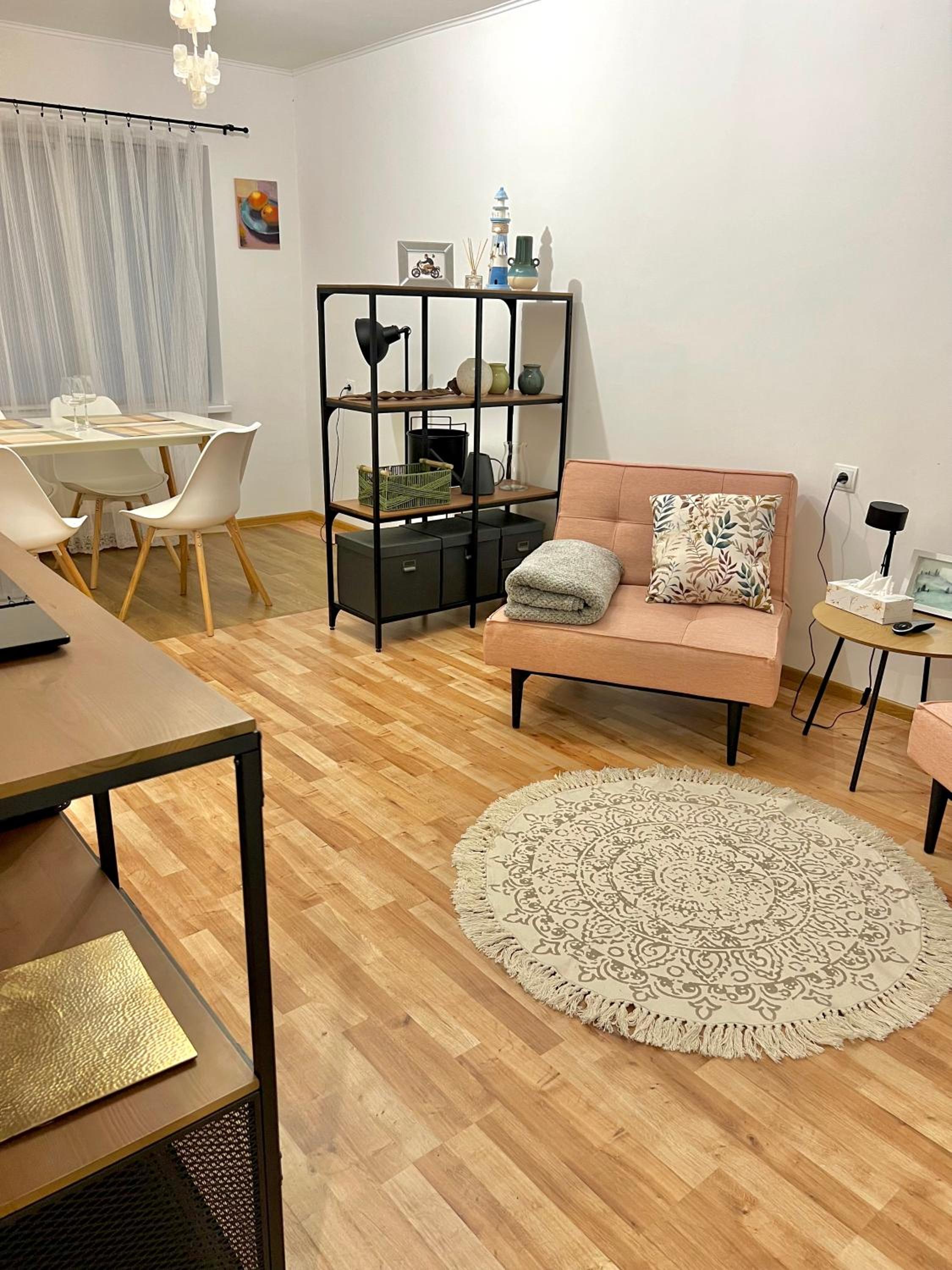 One-Bedroom Apartment photo 3