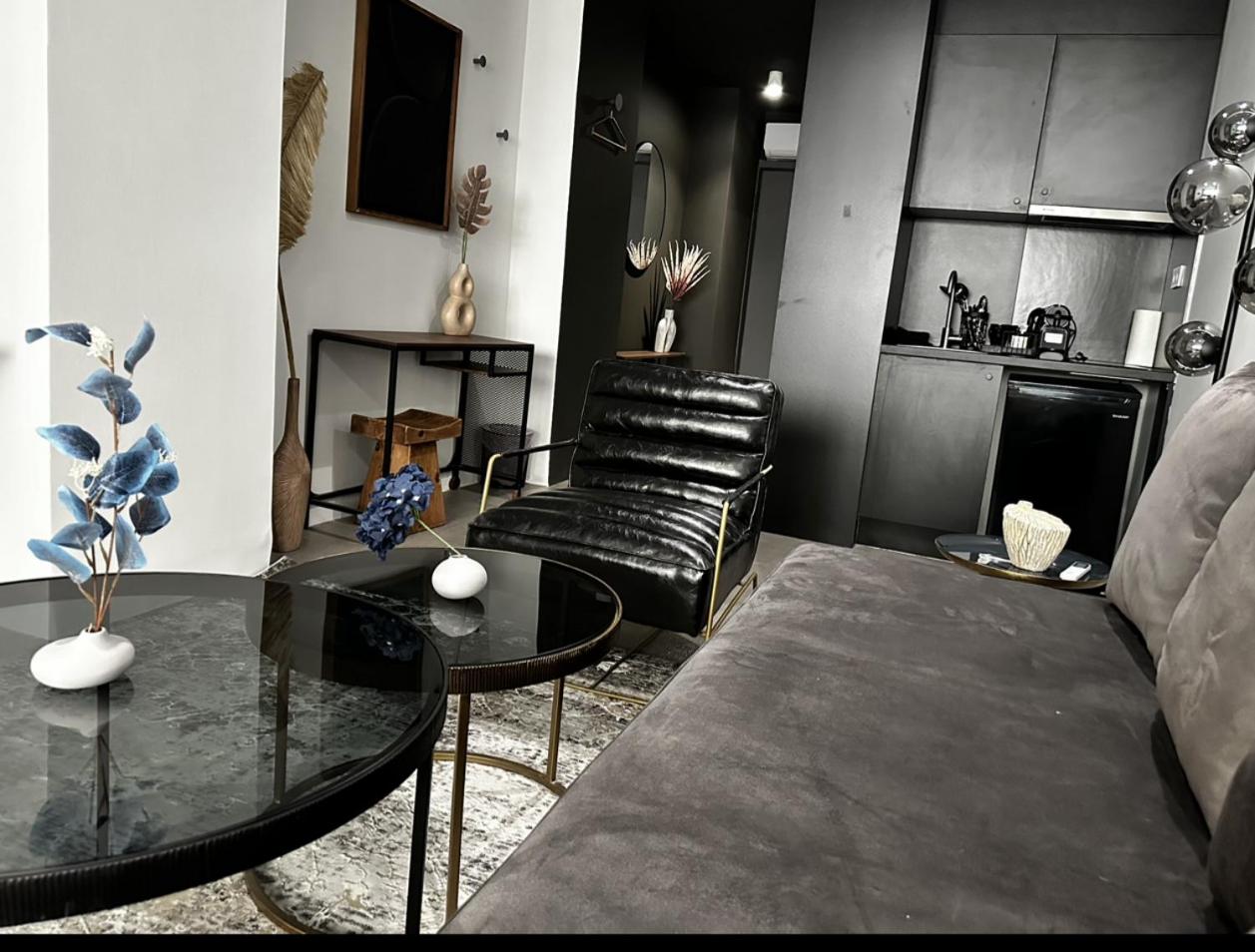 Family Room photo 3