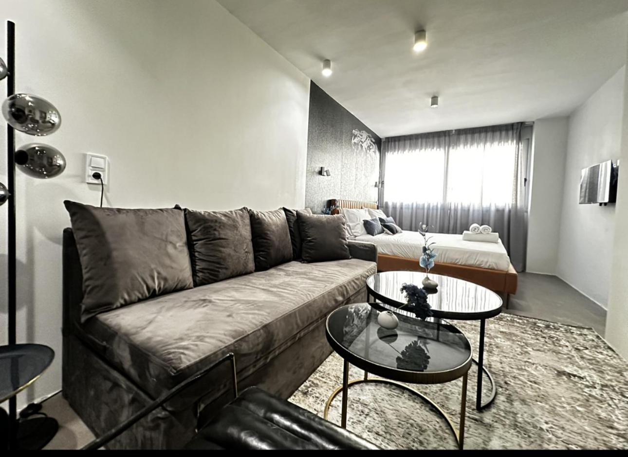 Family Room photo 1