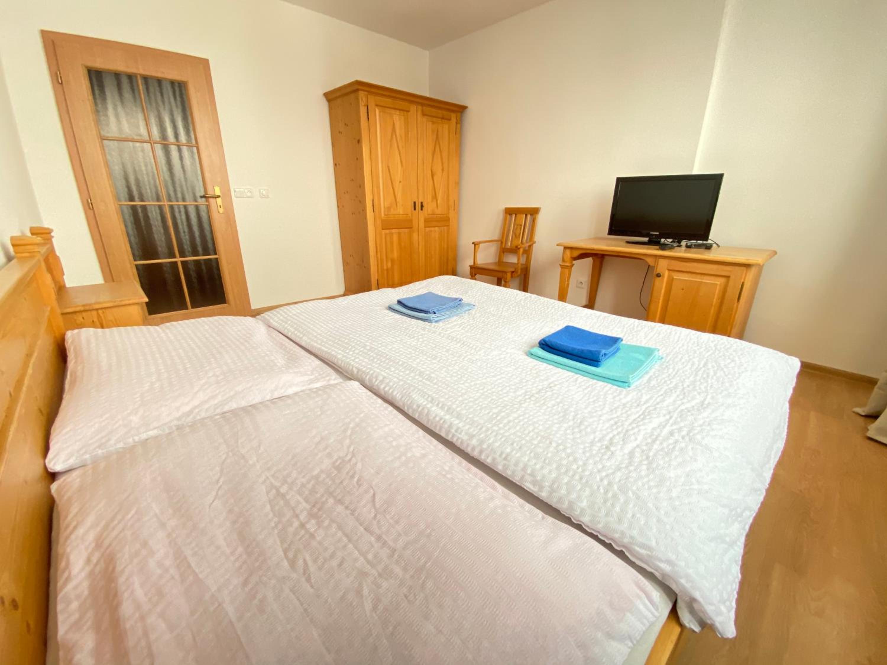 Double or Twin Room - Photo 3