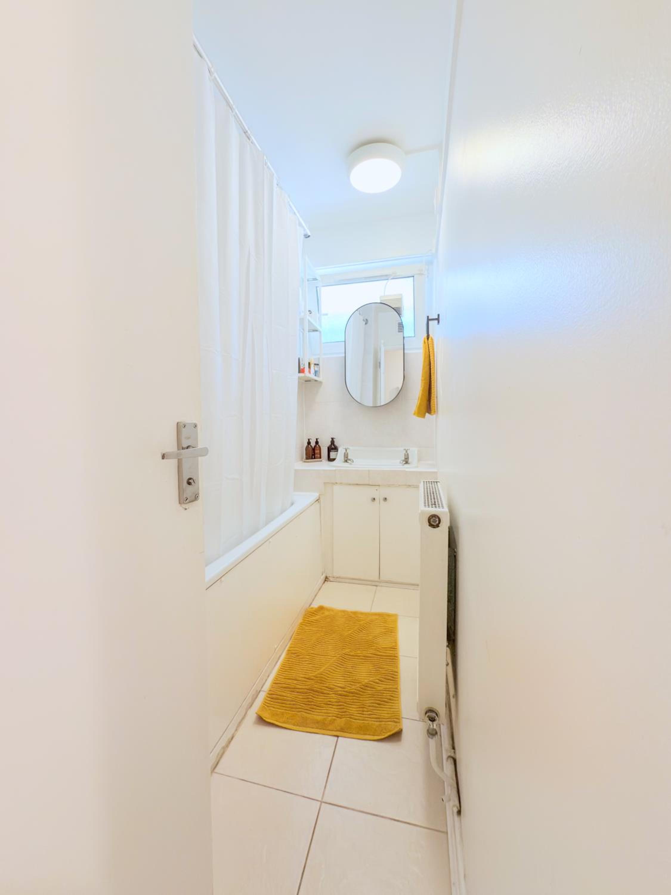 Standard Double Room With Shared Bathroom photo 2