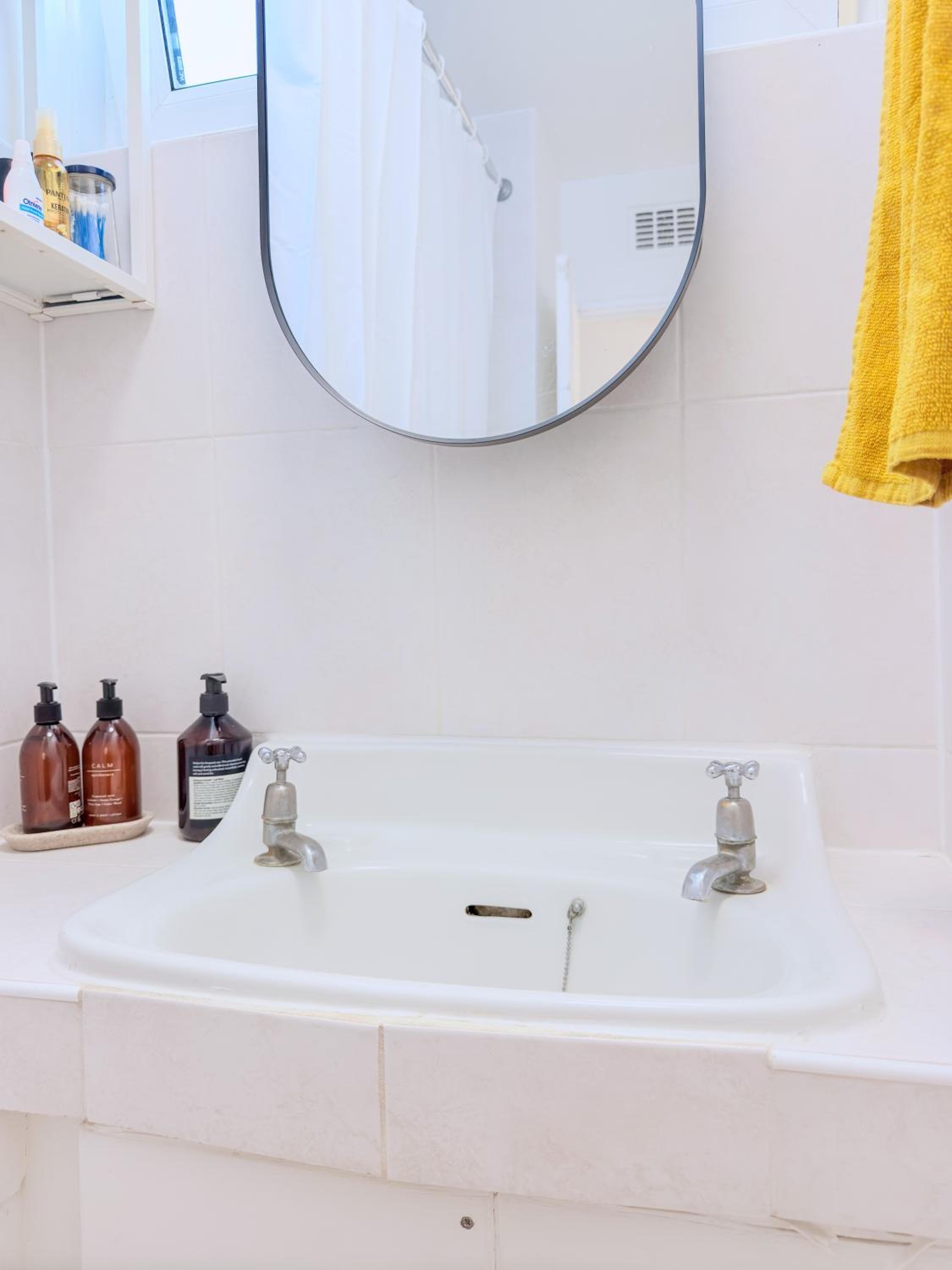 Standard Double Room With Shared Bathroom photo 3