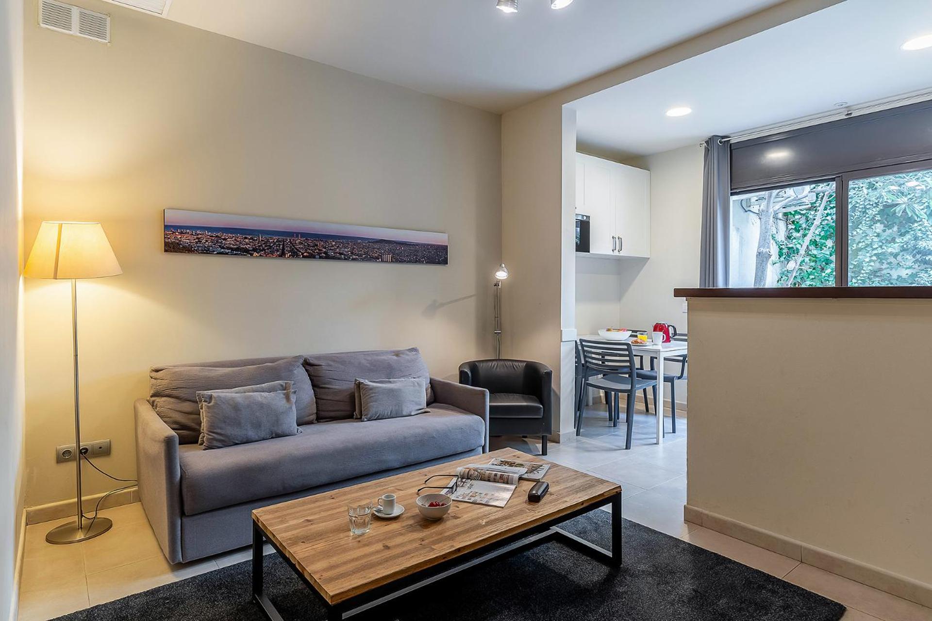 Apartamento de Dos Habitaciones con Terraza