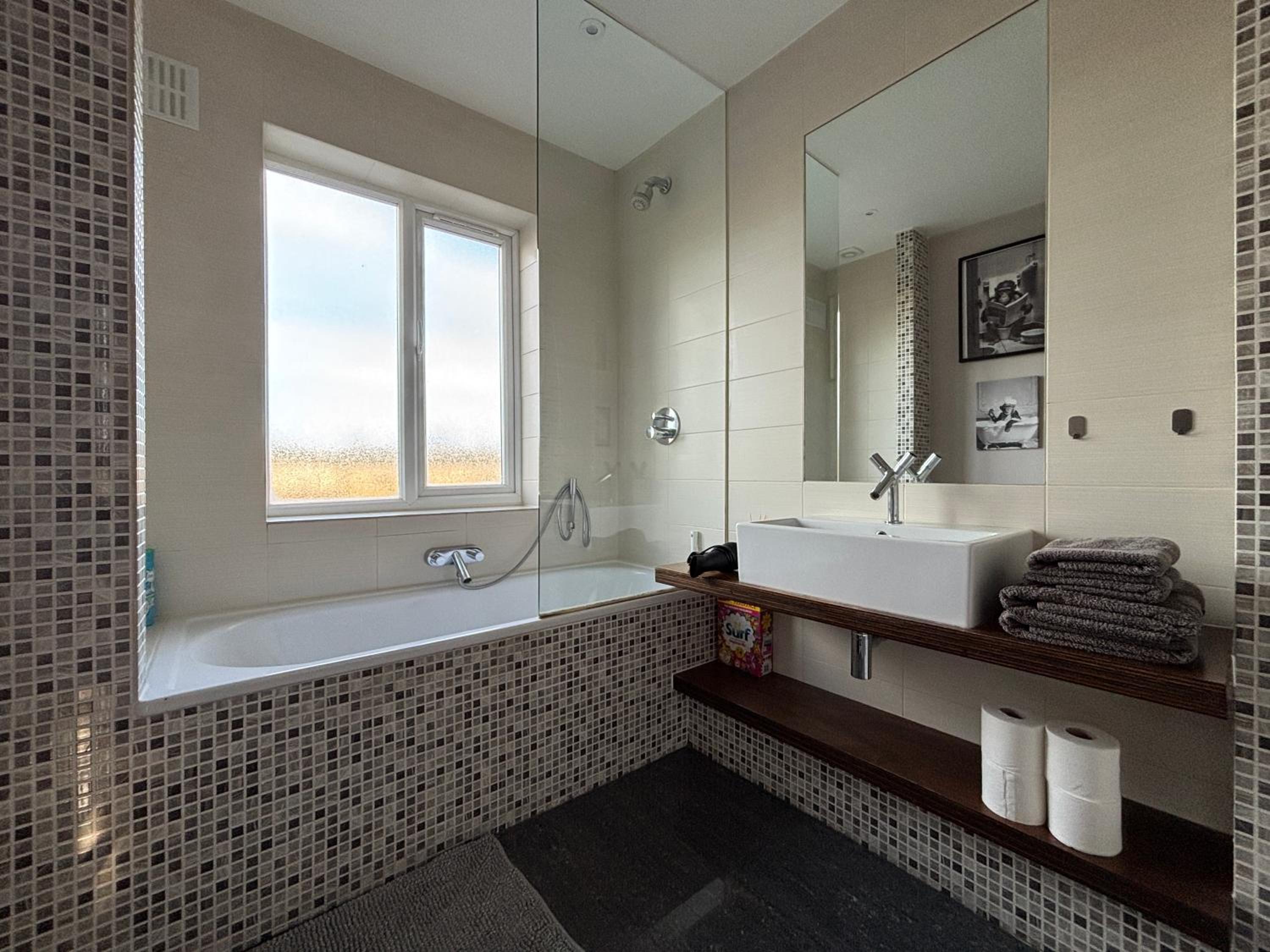 Double Room with Private Bathroom photo 2