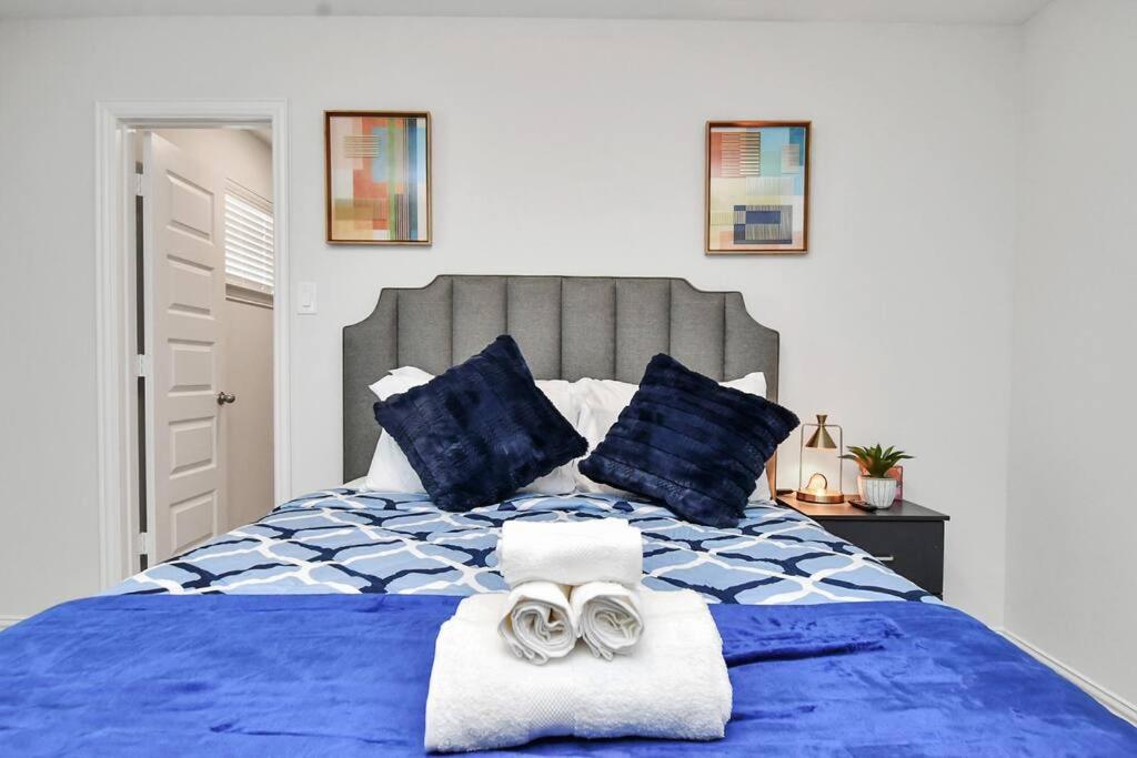 Three-Bedroom Townhouse photo 2