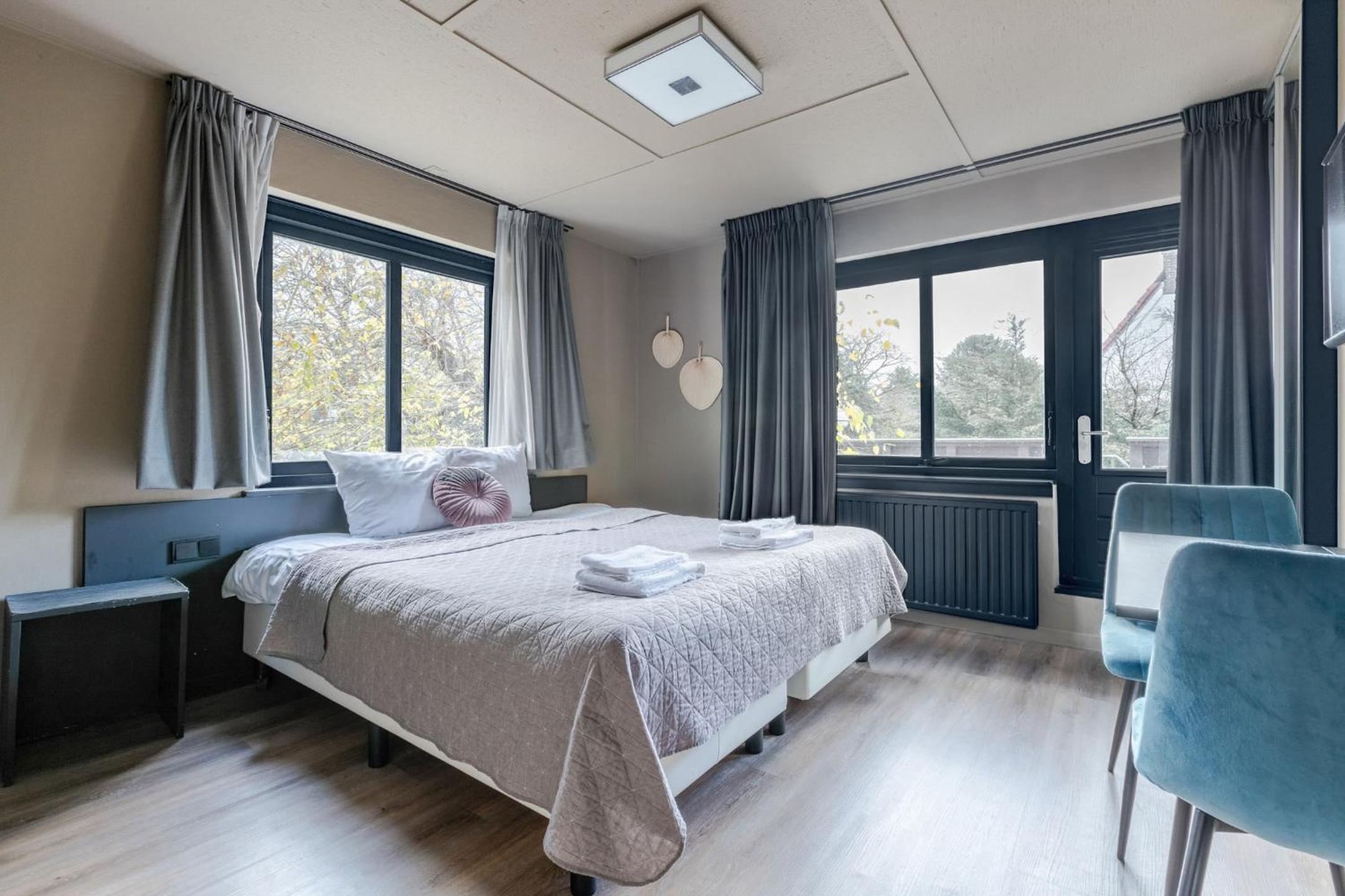 Twin Room with Private Bathroom