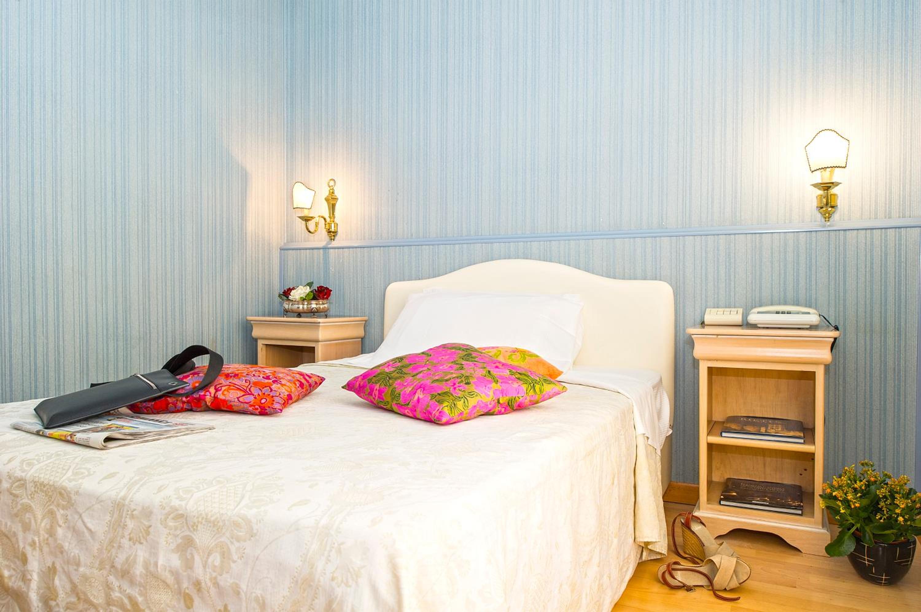Single Room photo 3