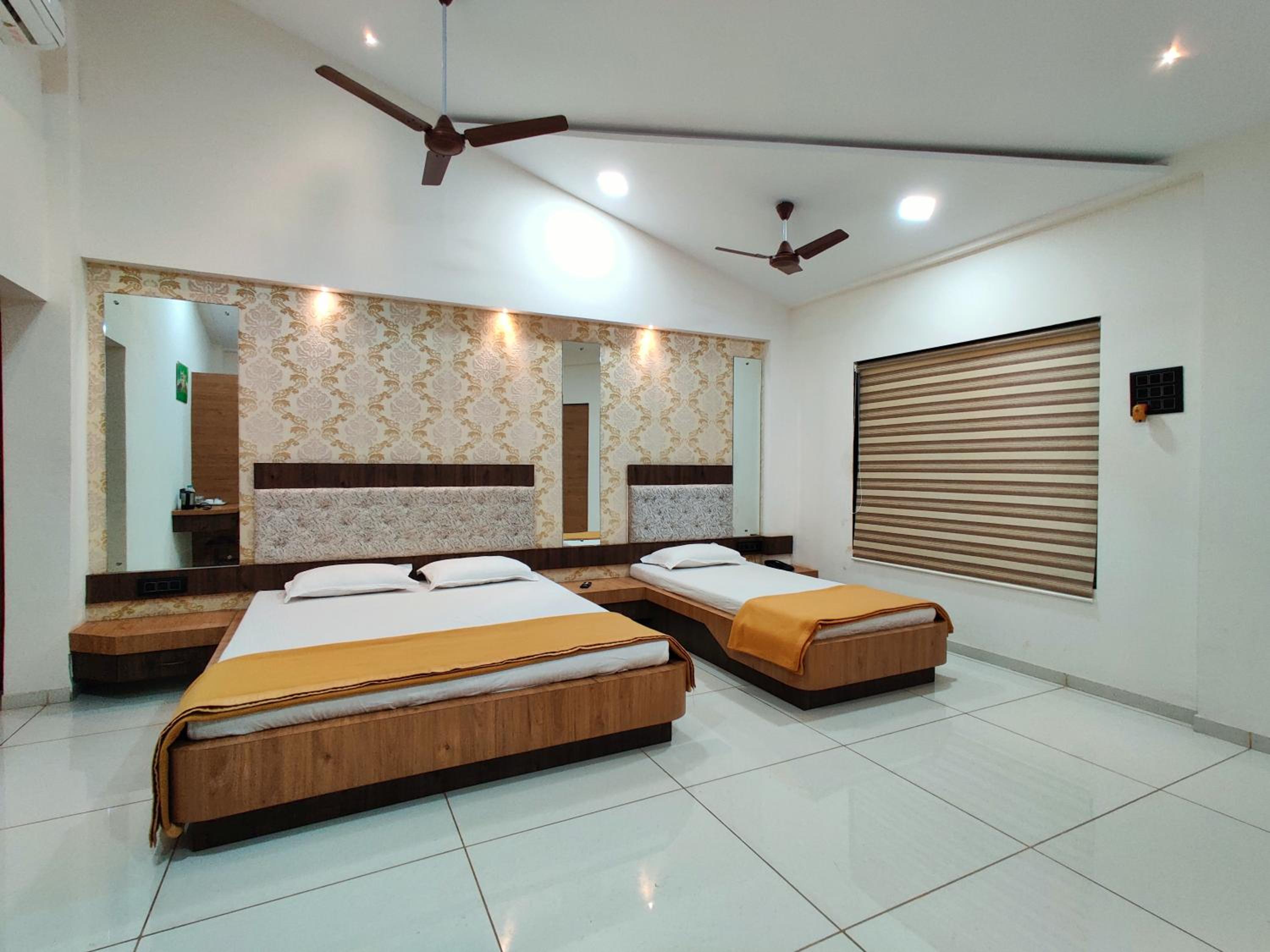 Triple Room With Mountain View