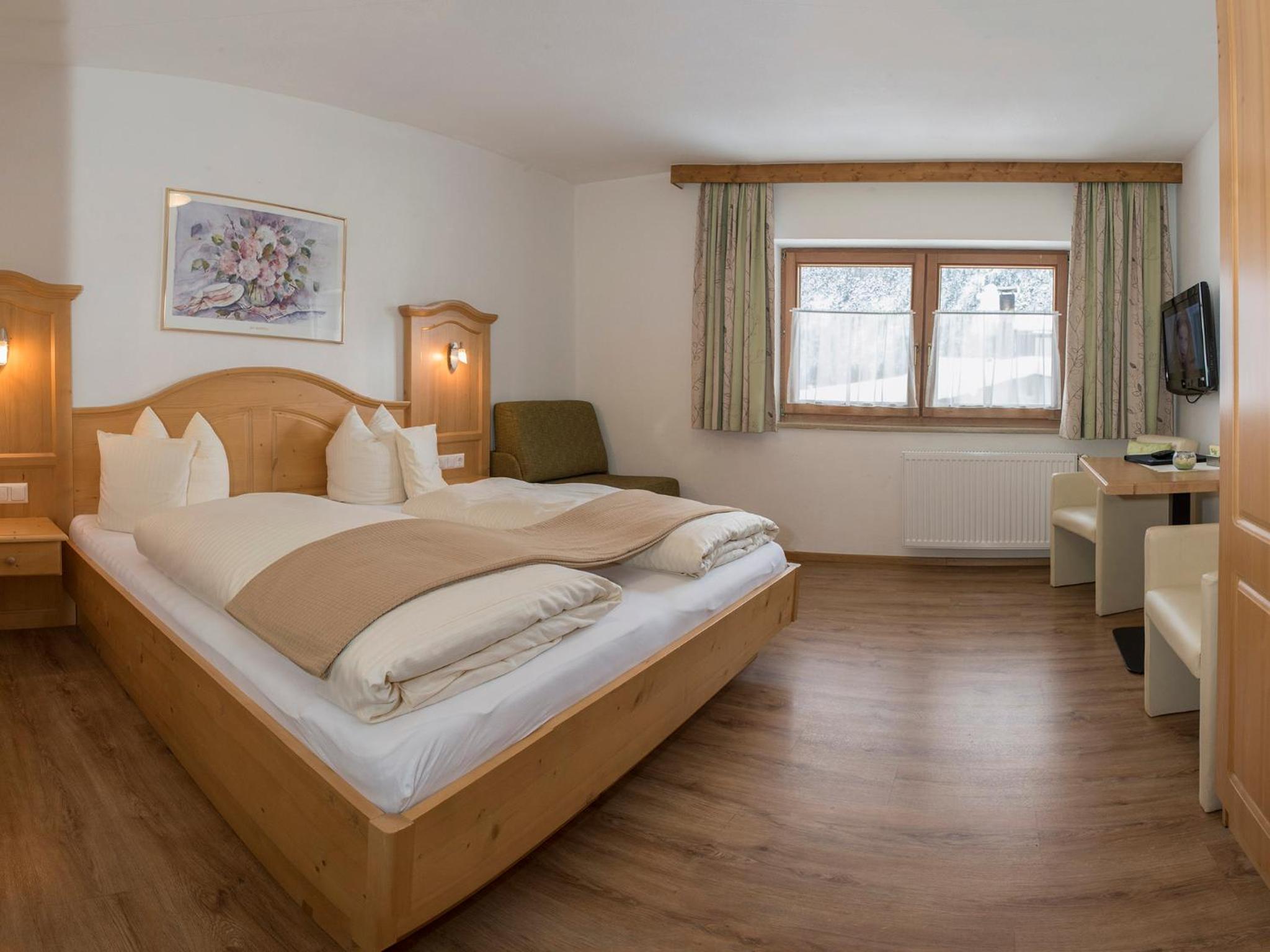Double Room - Photo 5