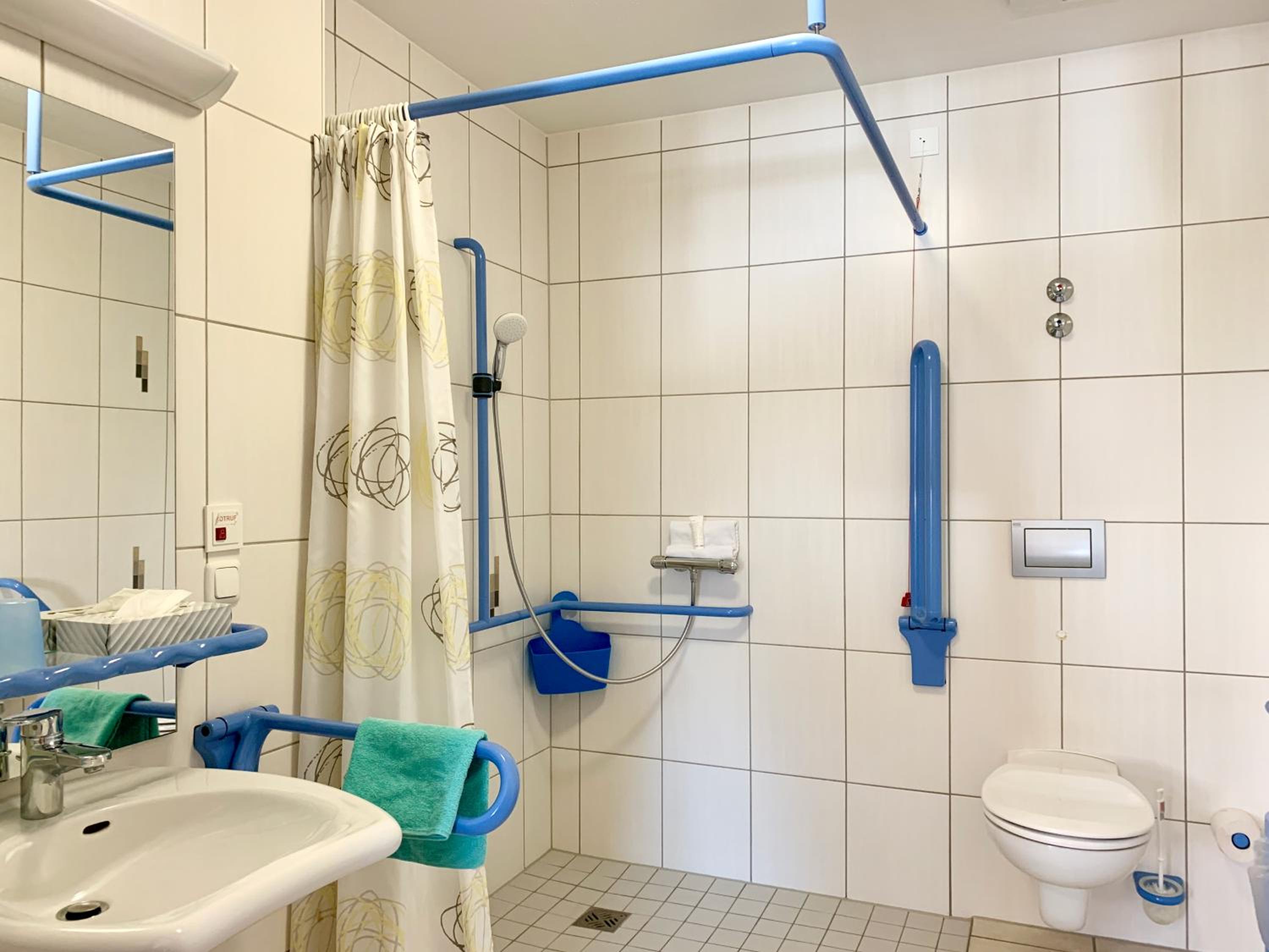 Double Room - Disability Access - Photo 3