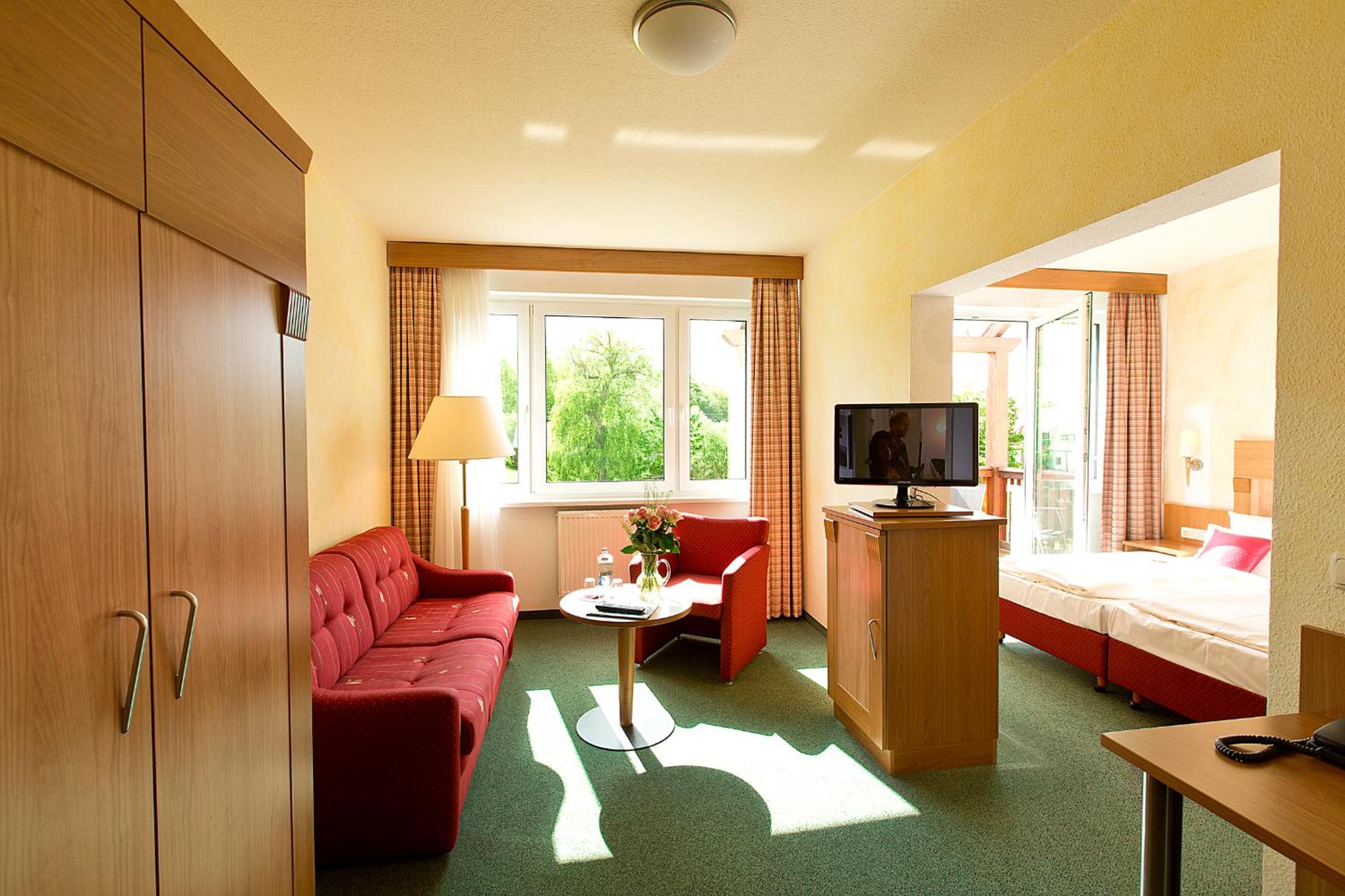 Economy Double Room photo 3