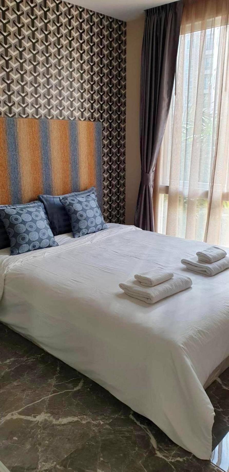 Two-Bedroom Apartment with Pool View photo 2