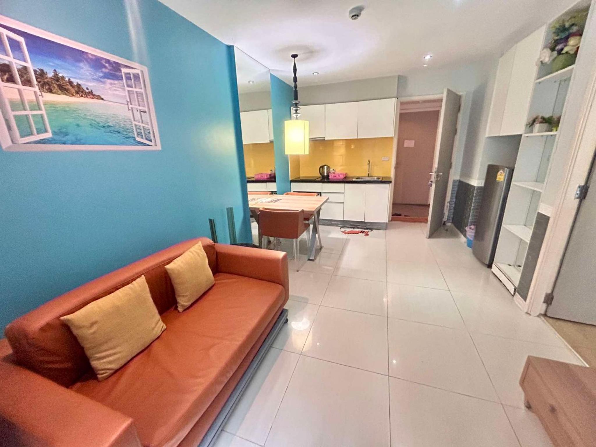 One-Bedroom Apartment with Pool Access - Photo 17