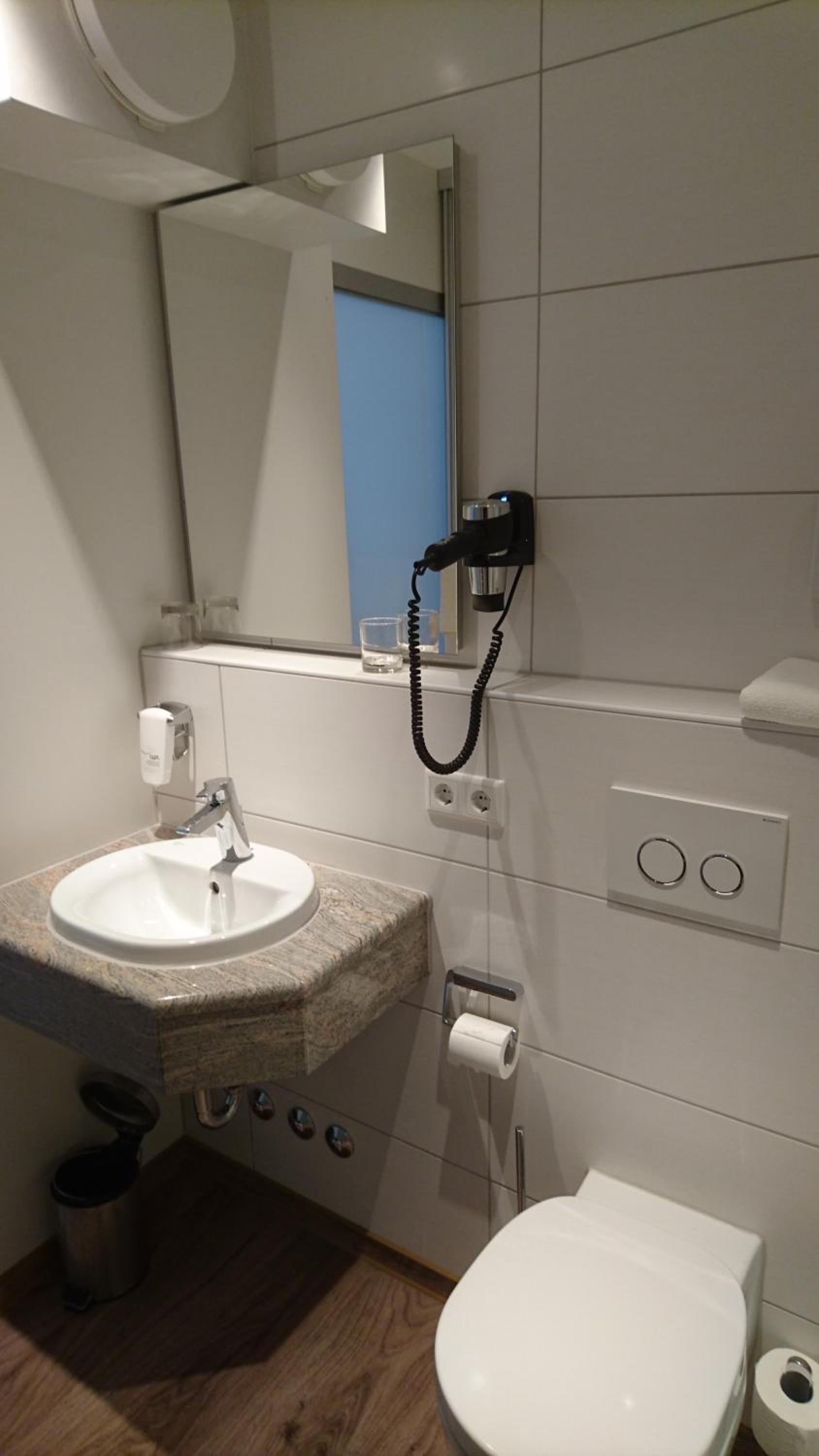 Budget Single Room photo 2