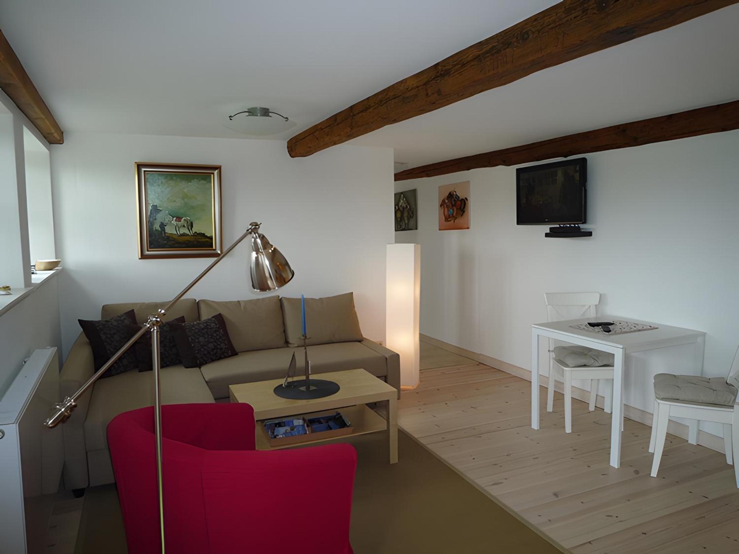 Two-Bedroom Deluxe Apartment with Garden View photo 3