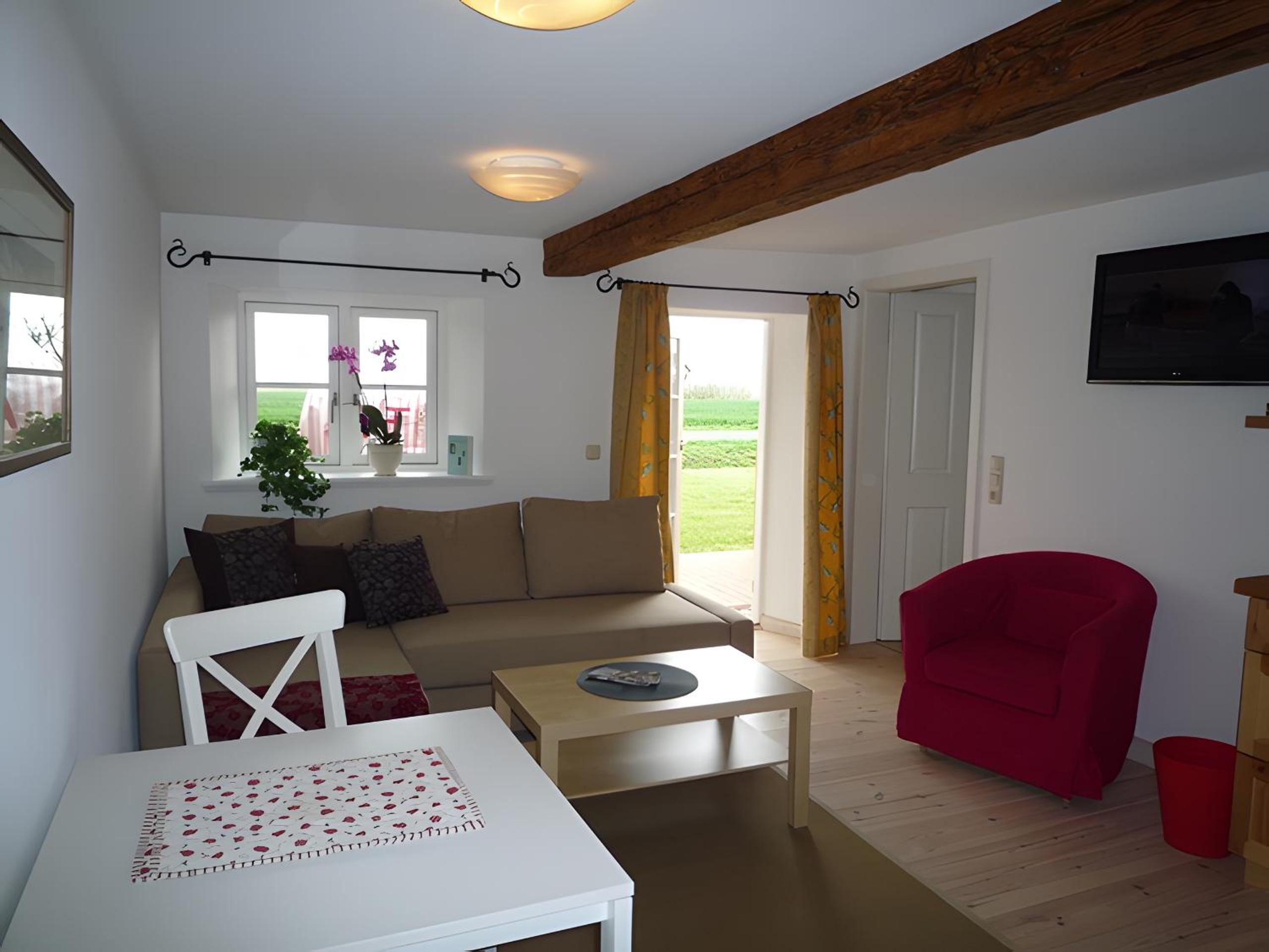Two-Bedroom Deluxe Apartment with Garden View photo 1