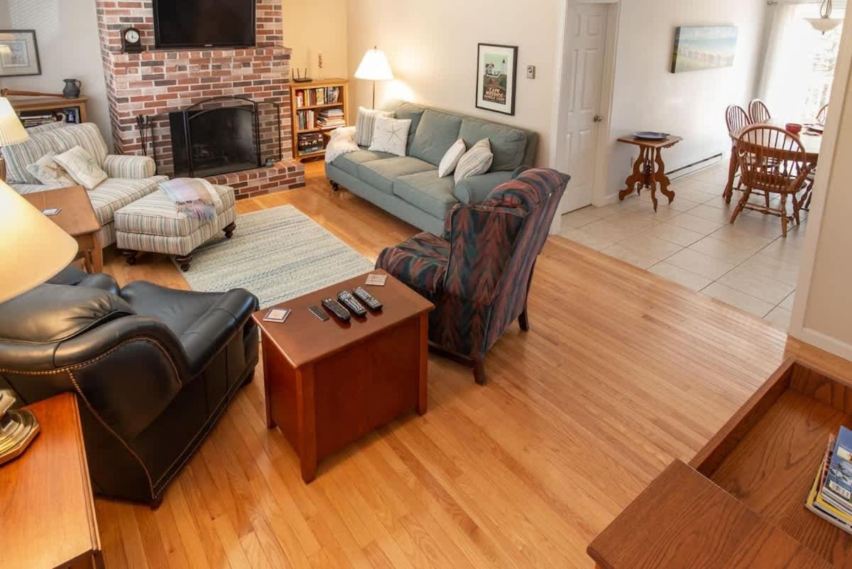 Family Room photo 1
