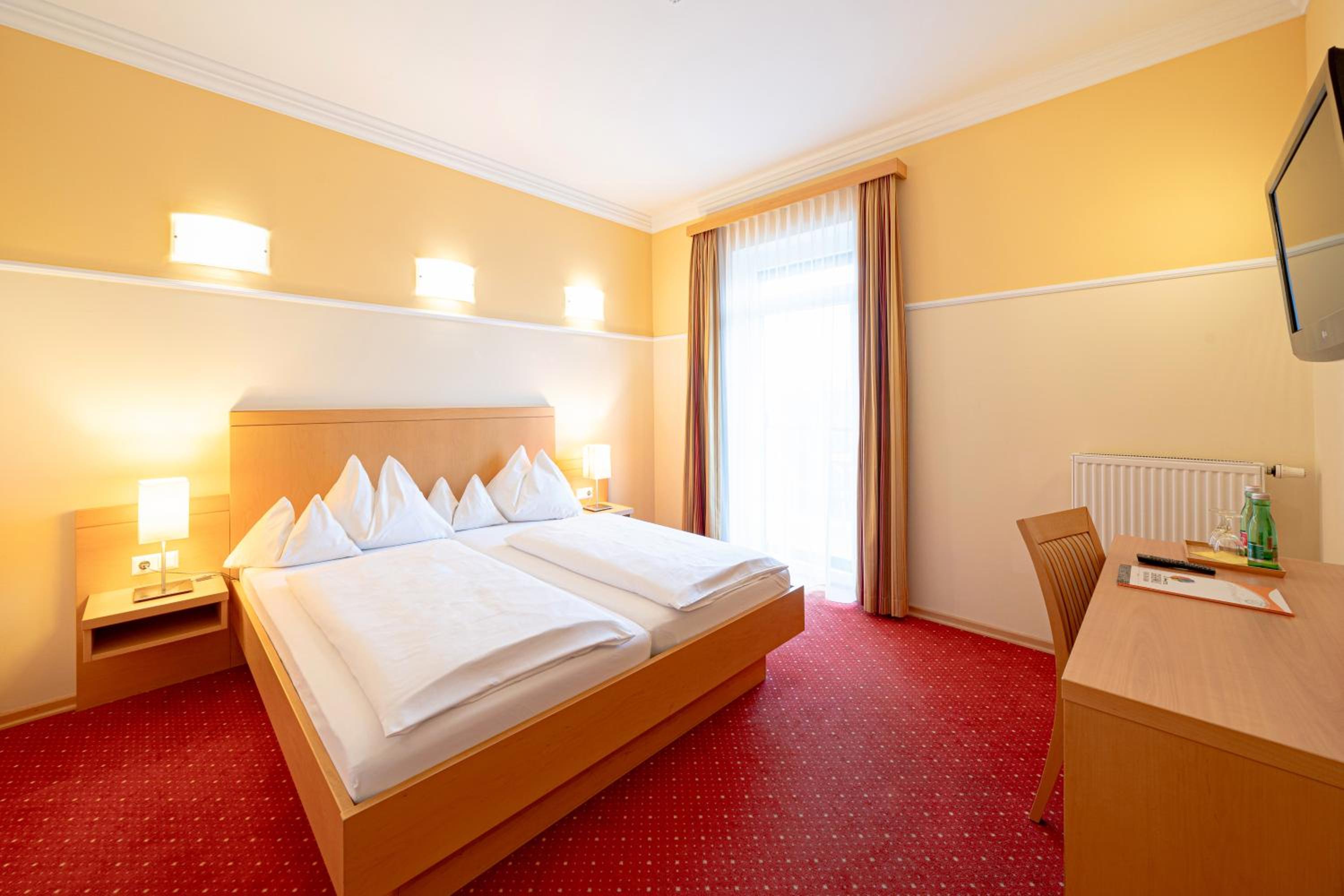 Double Room - Photo 1