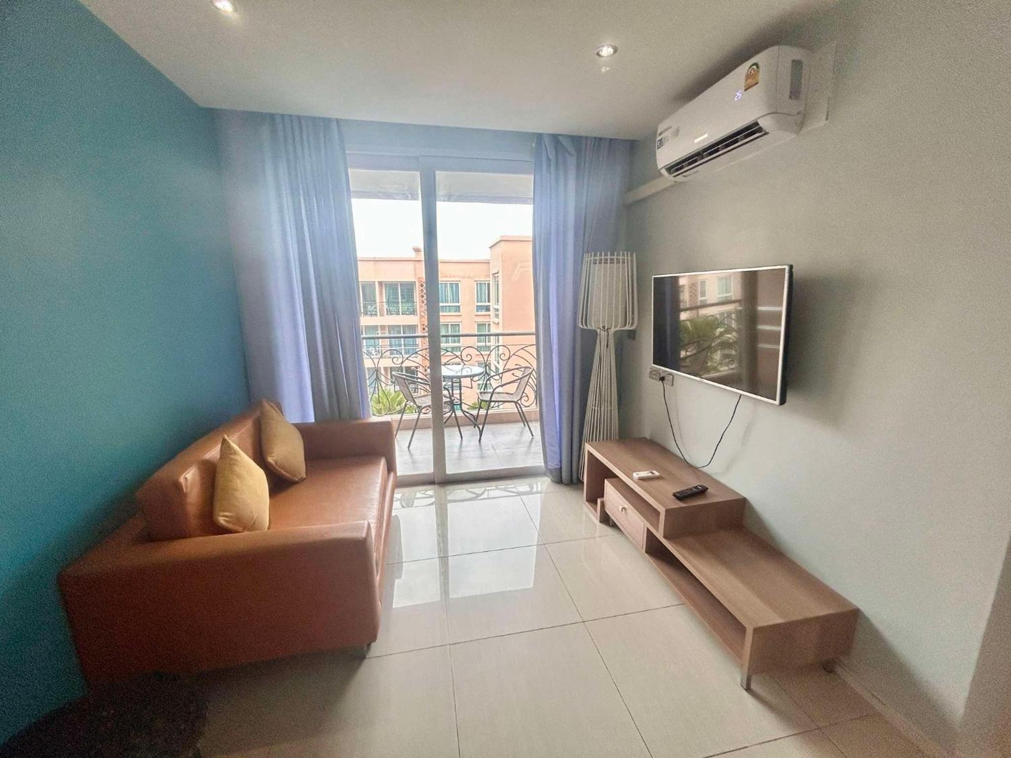 Apartment with Pool View  - Photo 10