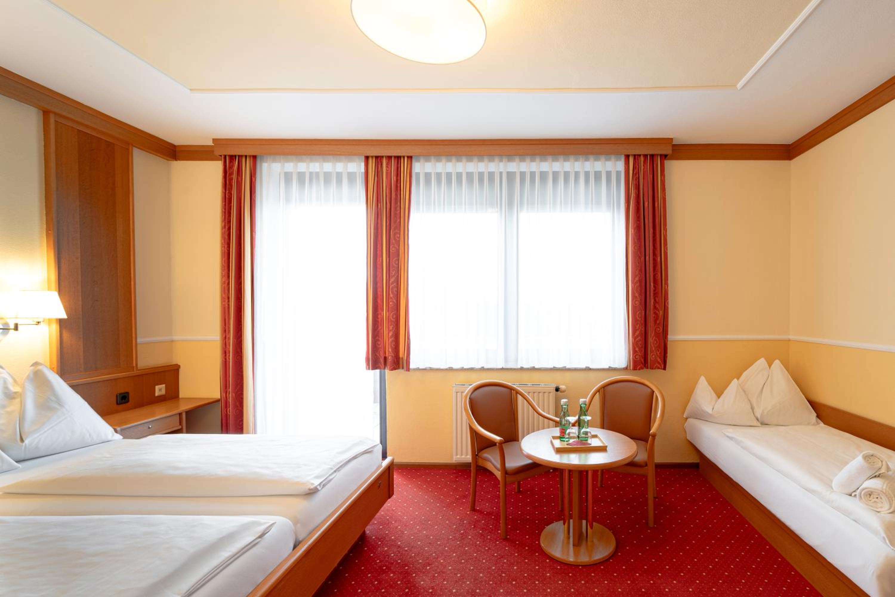 Triple Room - Photo 2