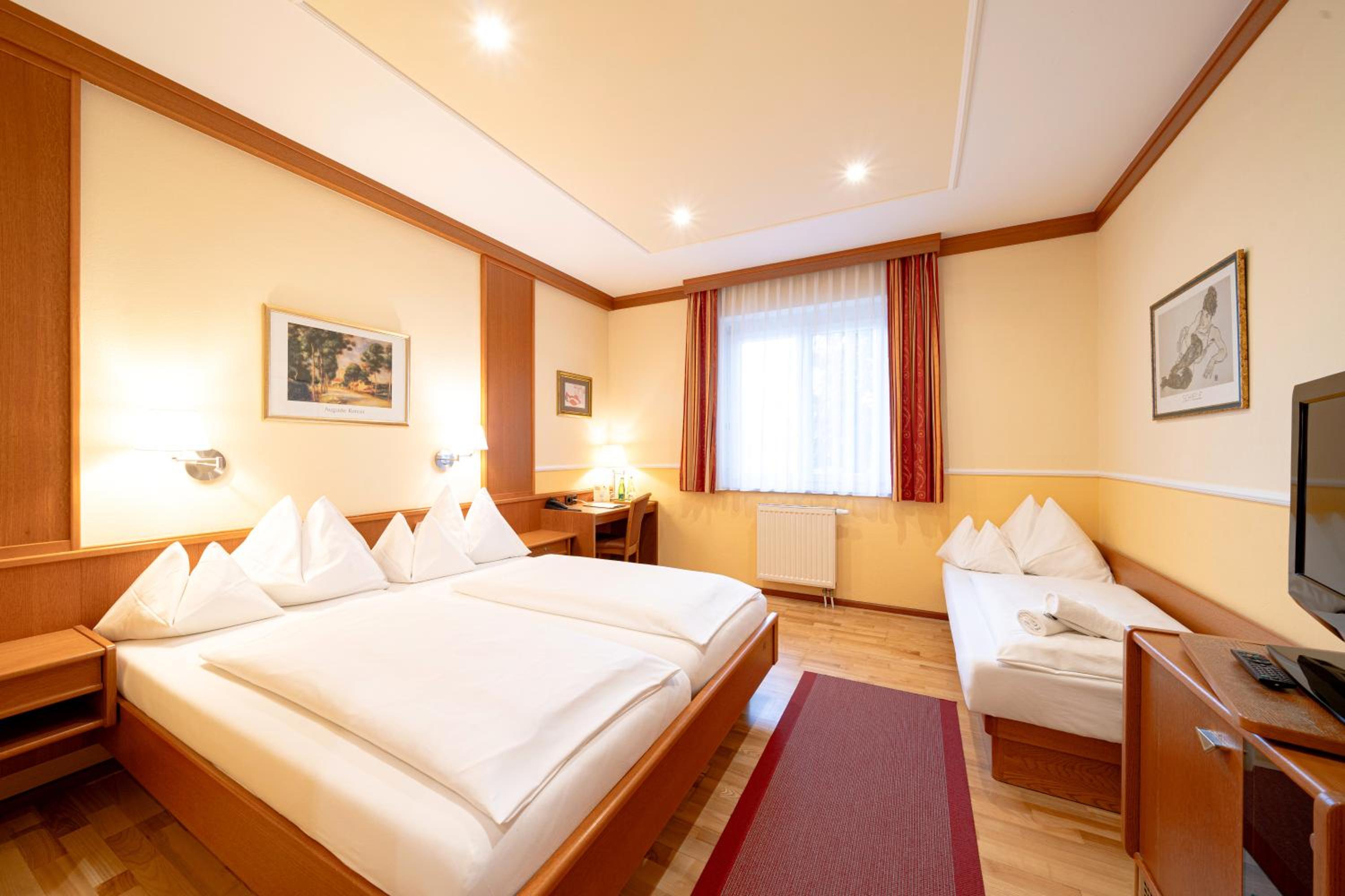 Triple Room - Photo 1
