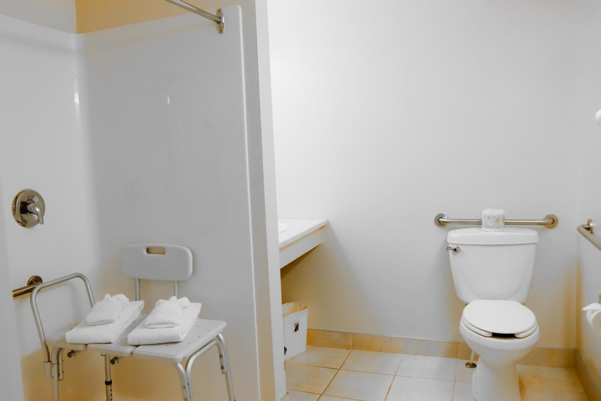 Double Room - Disability Access - Non-Smoking photo 2