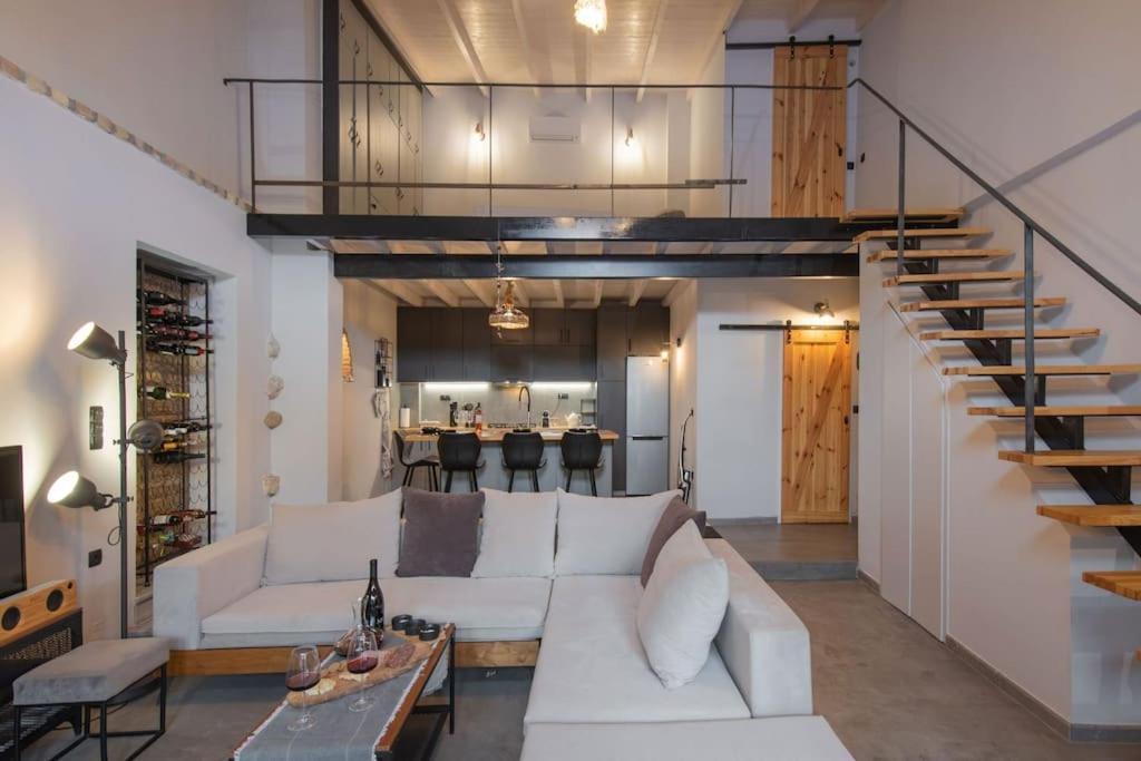 One-Bedroom House photo 1