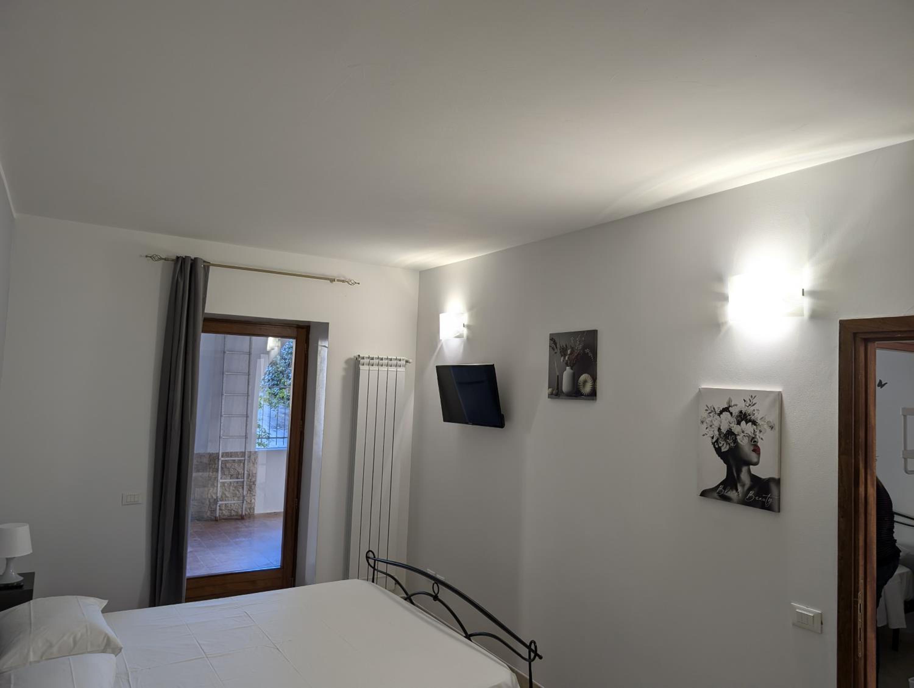 Two-Bedroom Standard Apartment photo 3