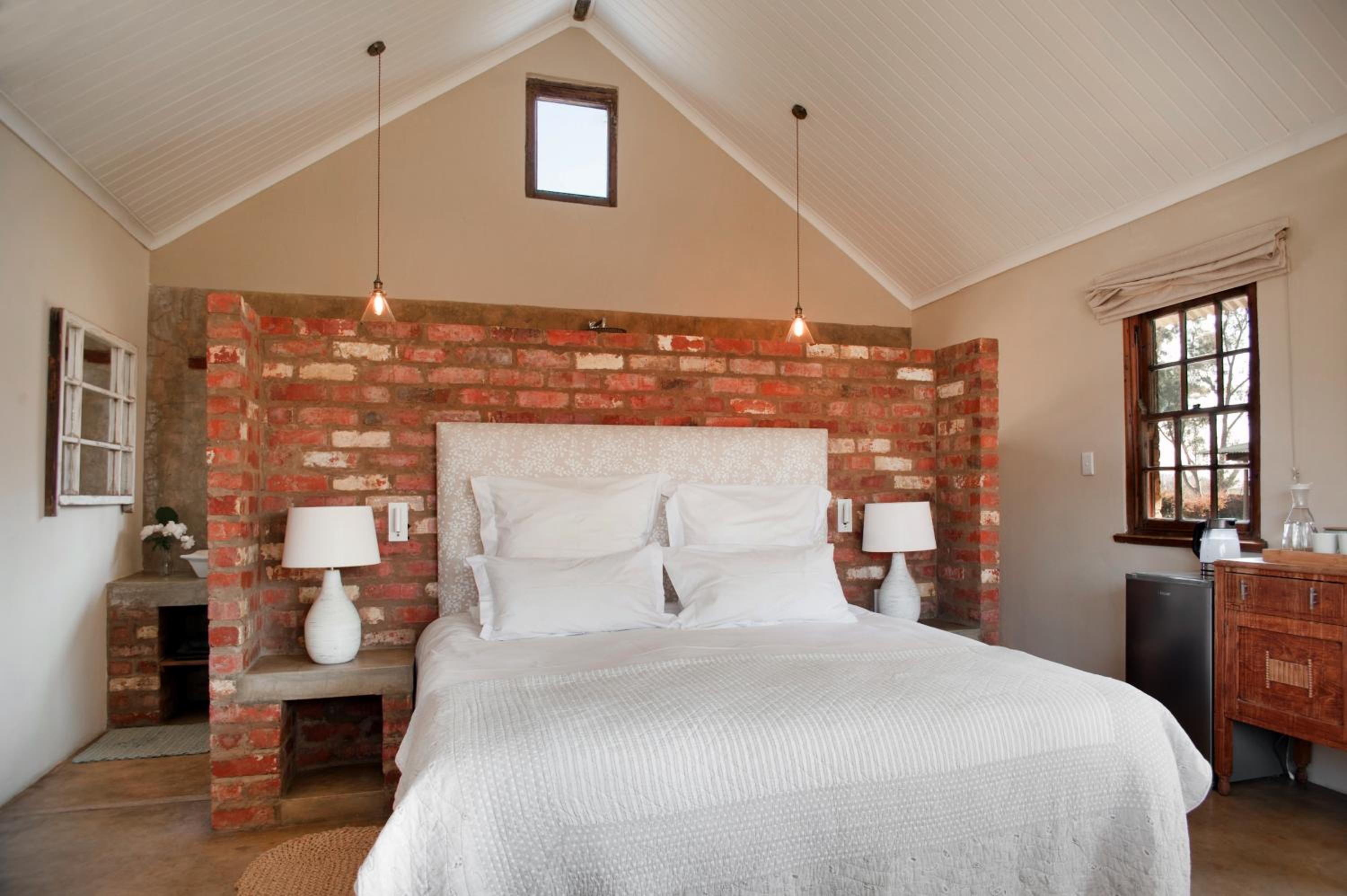 King Room with Garden View - The Garden Shed