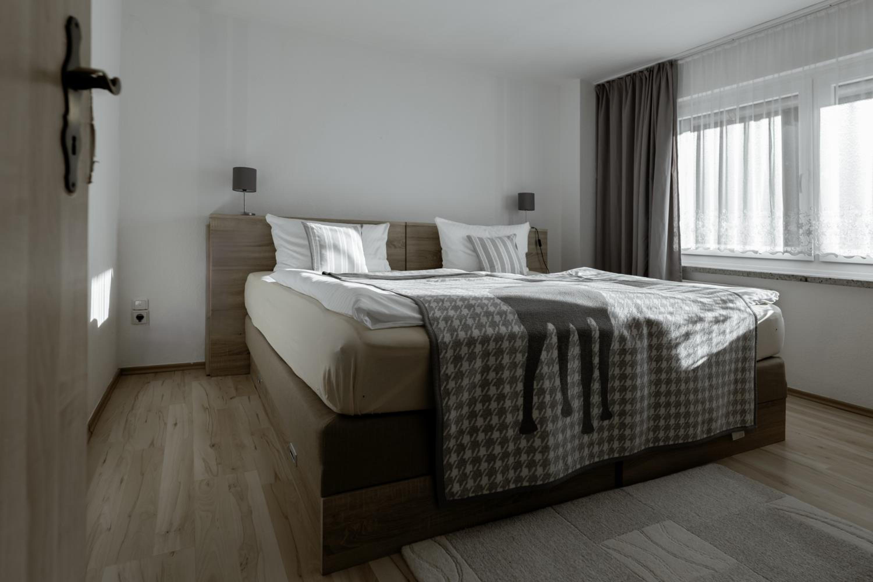 Two-Bedroom Apartment (2-5 Adults) photo 2