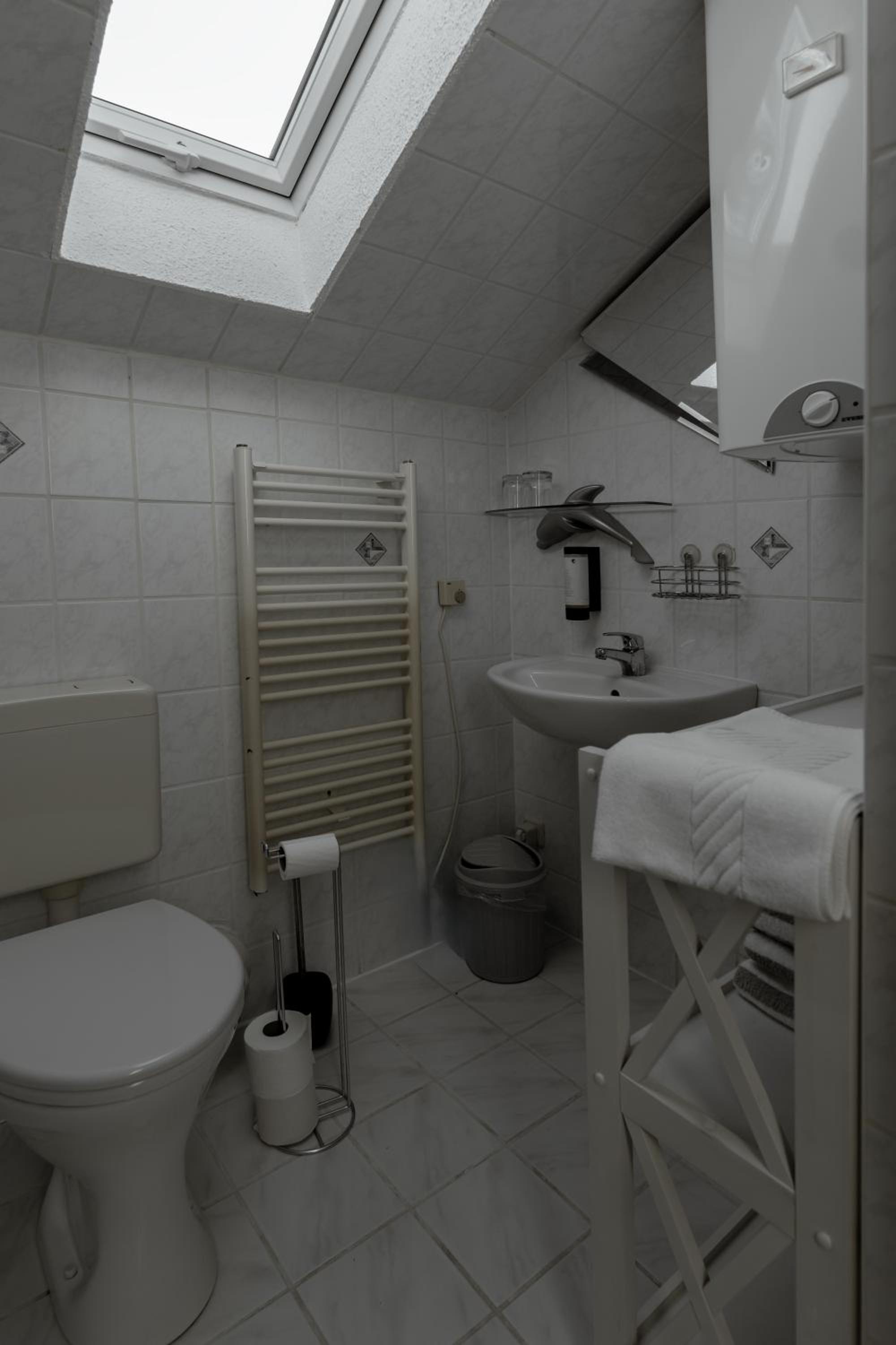 Two-Bedroom Apartment (2-5 Adults) photo 3